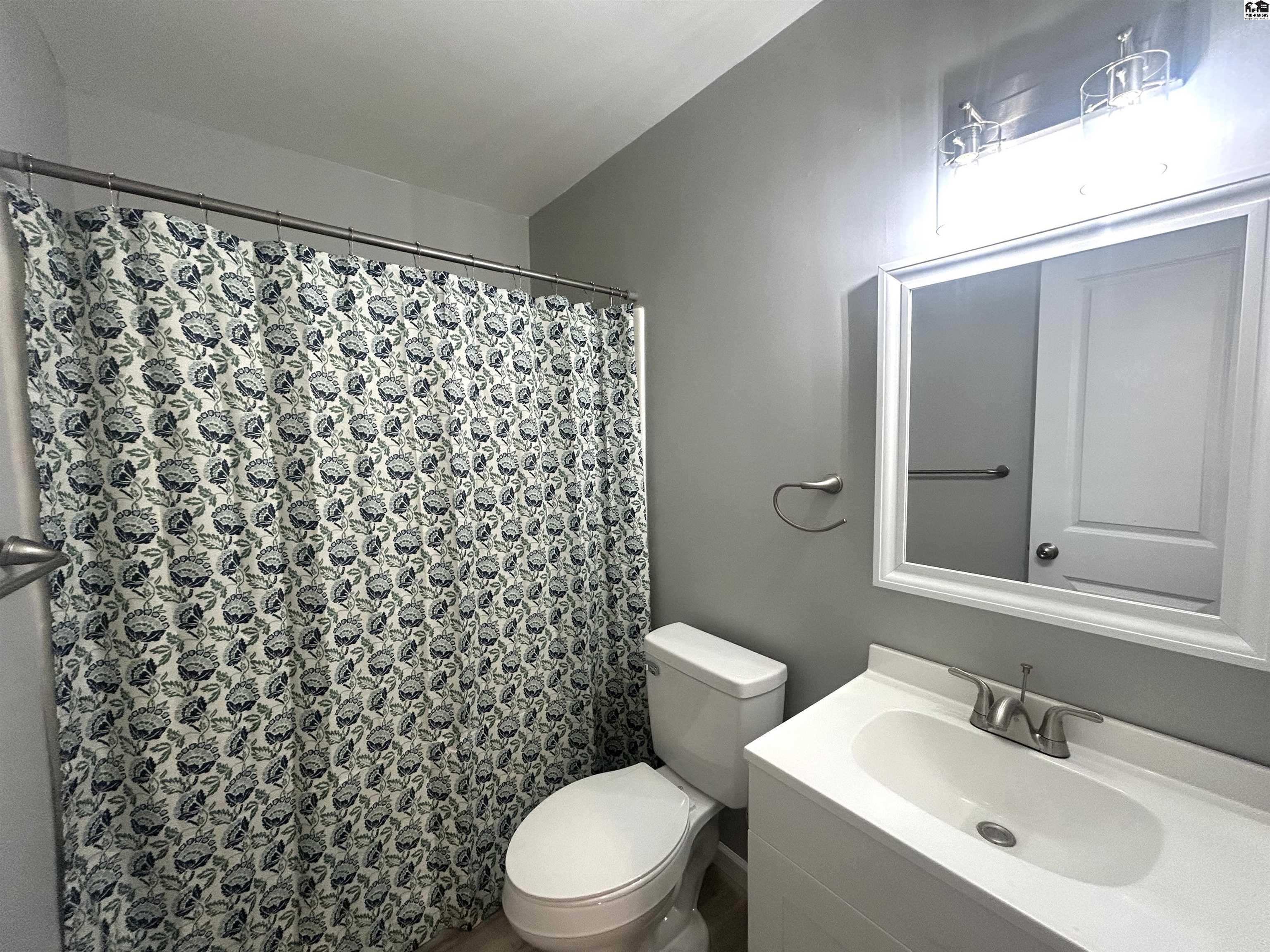 3507 N Lakeview Road Hutchinson KS 67502