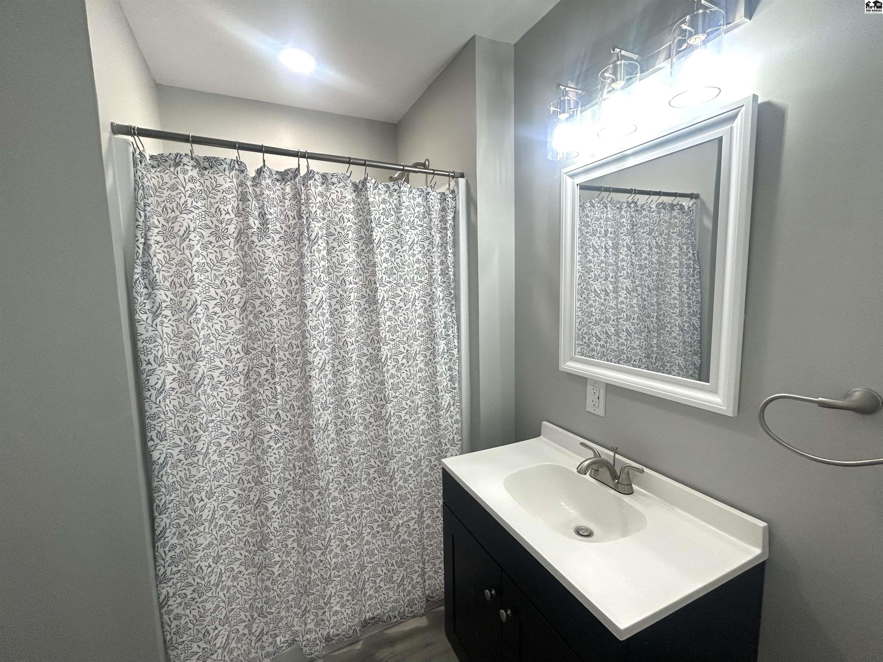 3507 N Lakeview Road Hutchinson KS 67502