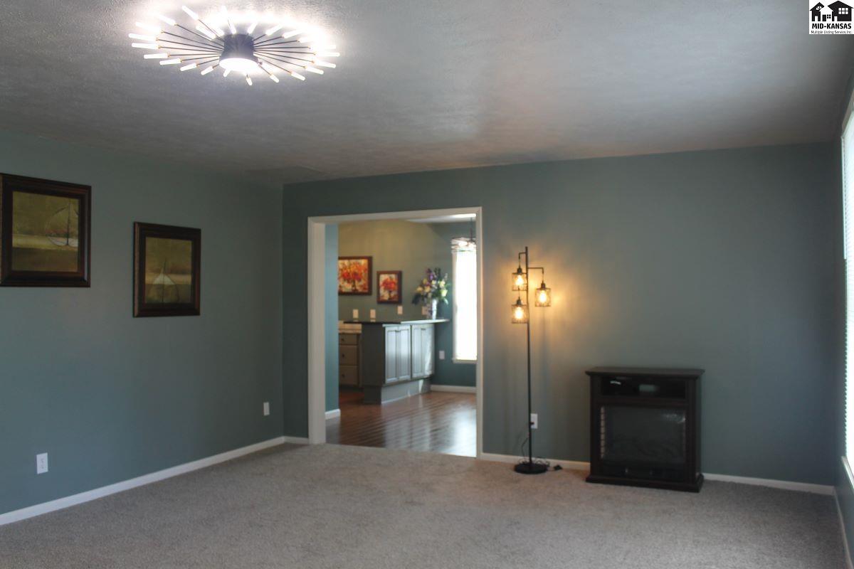 608 W 12th Avenue Hutchinson KS 67501