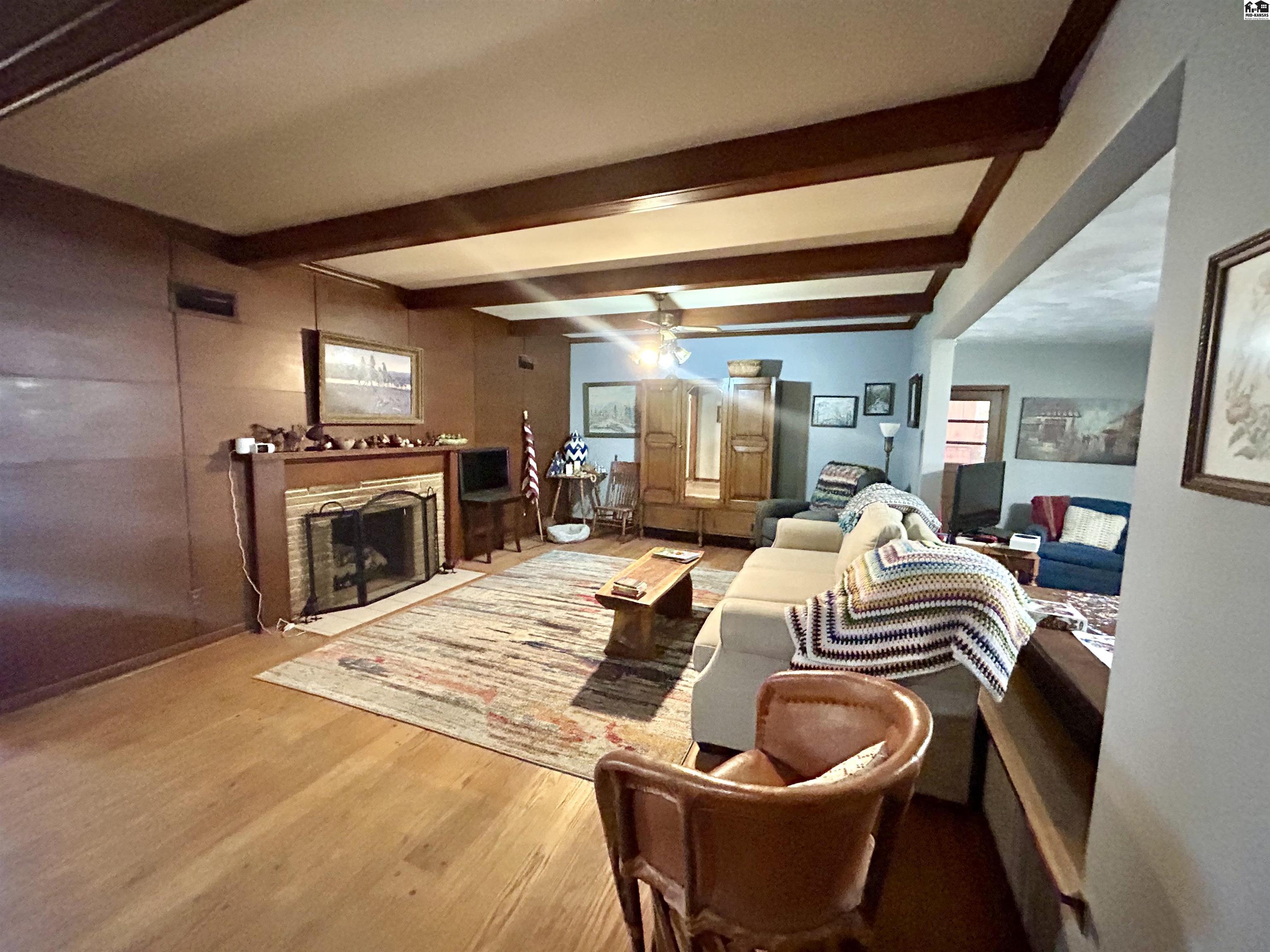 114 Carlton Road Hutchinson KS 67502