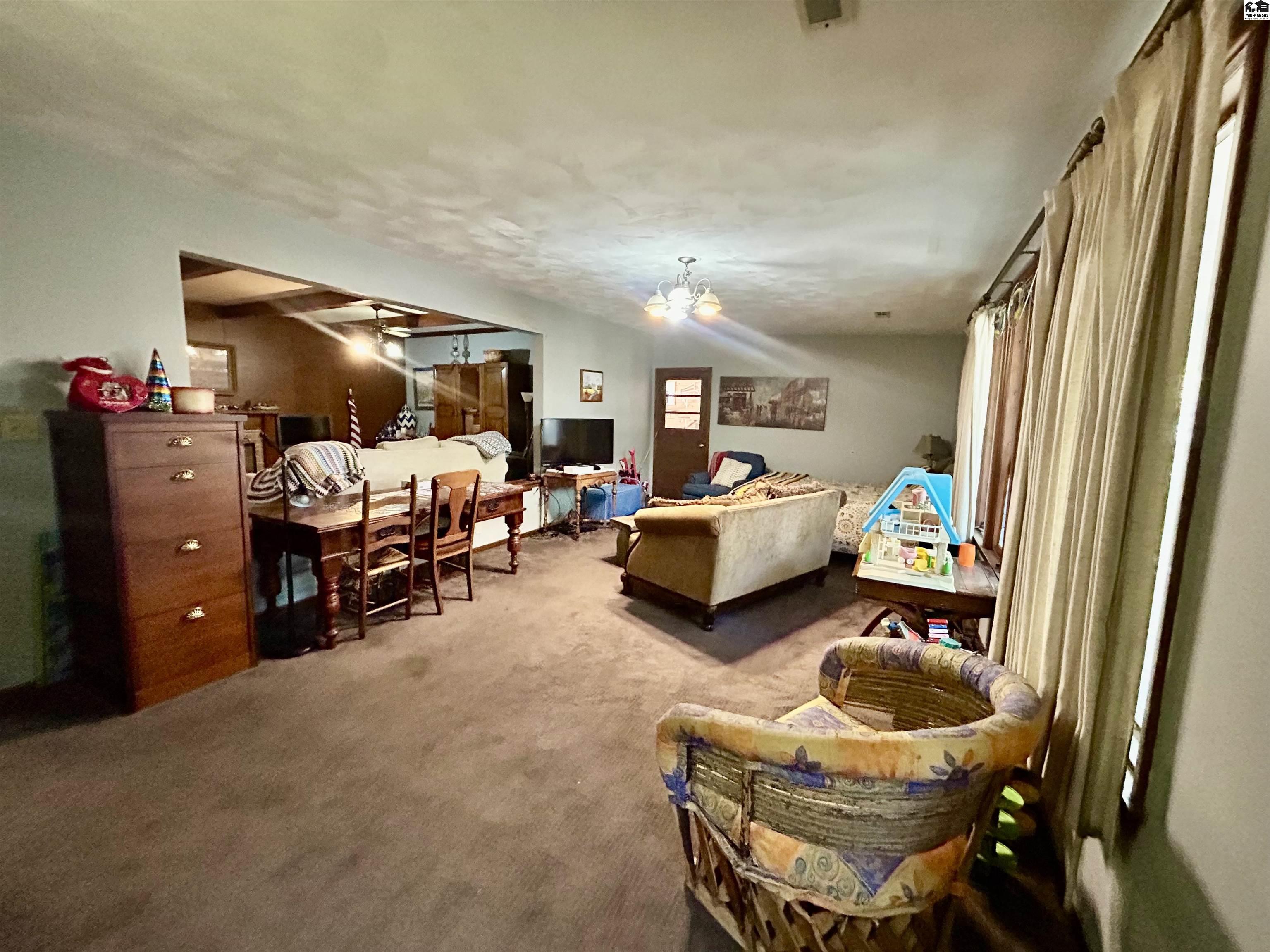 114 Carlton Road Hutchinson KS 67502