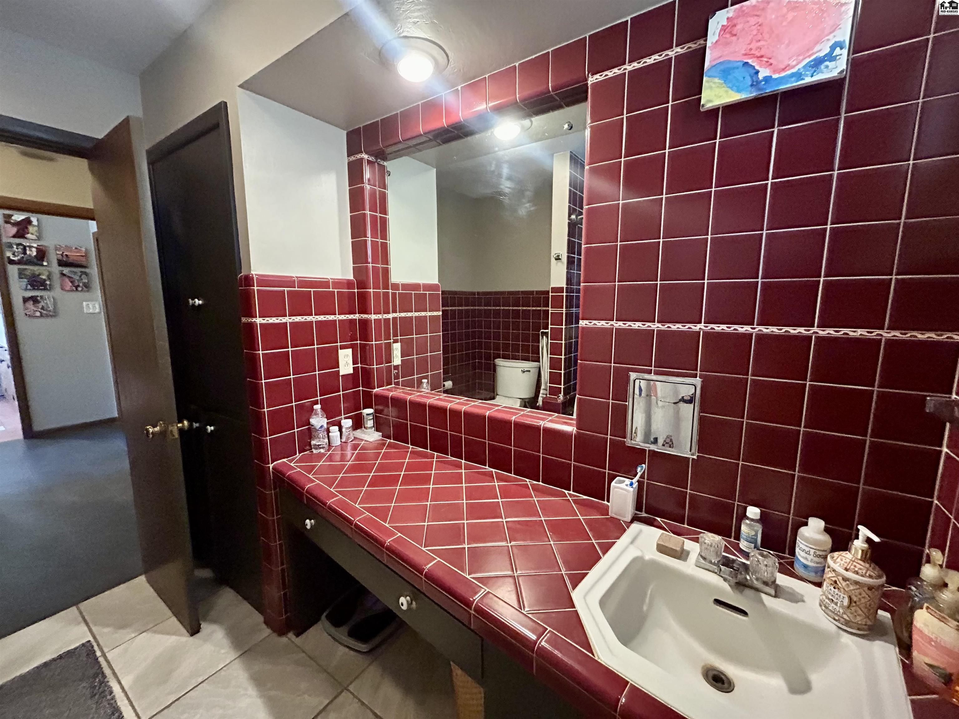 114 Carlton Road Hutchinson KS 67502