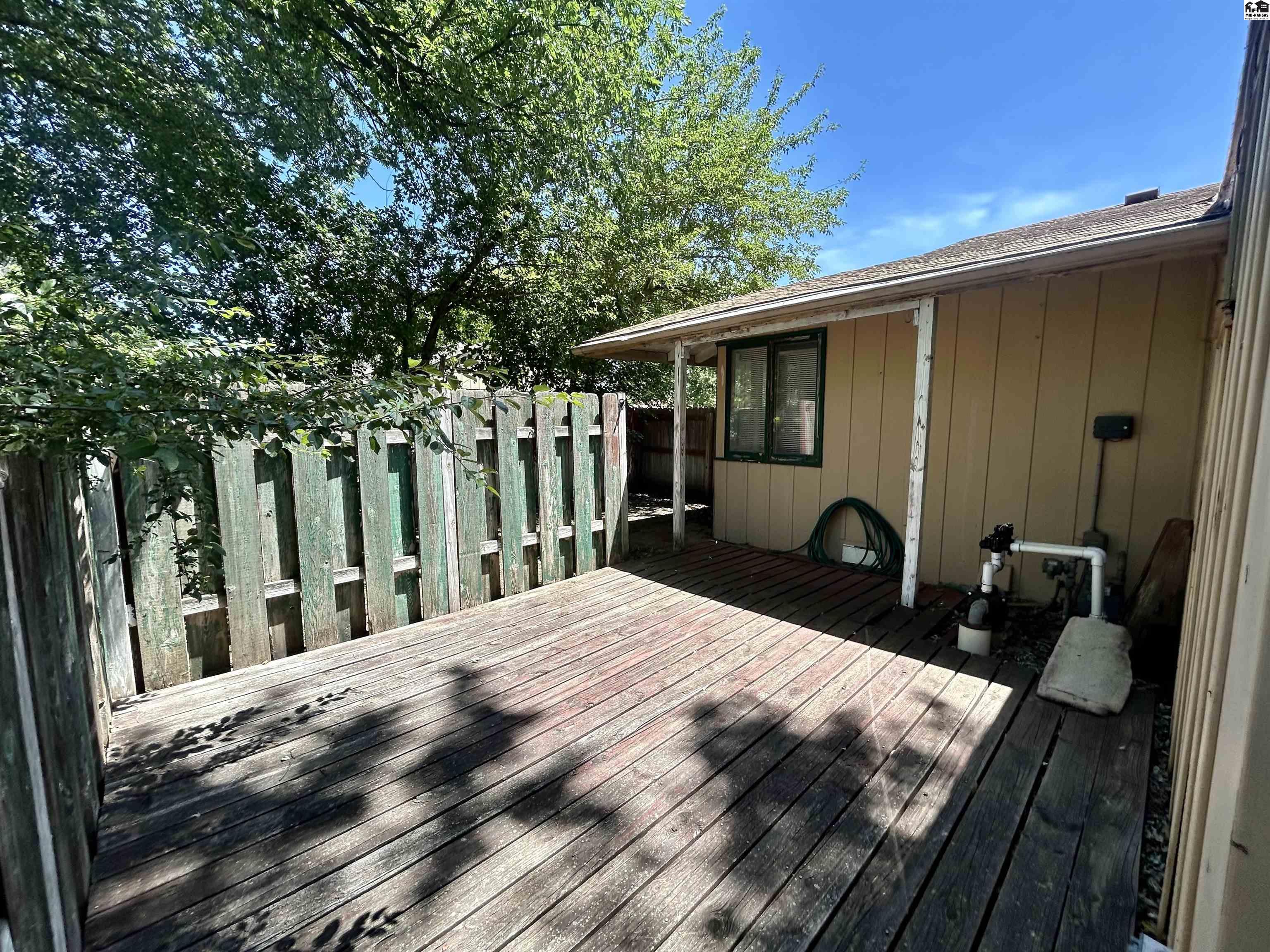 114 Carlton Road Hutchinson KS 67502