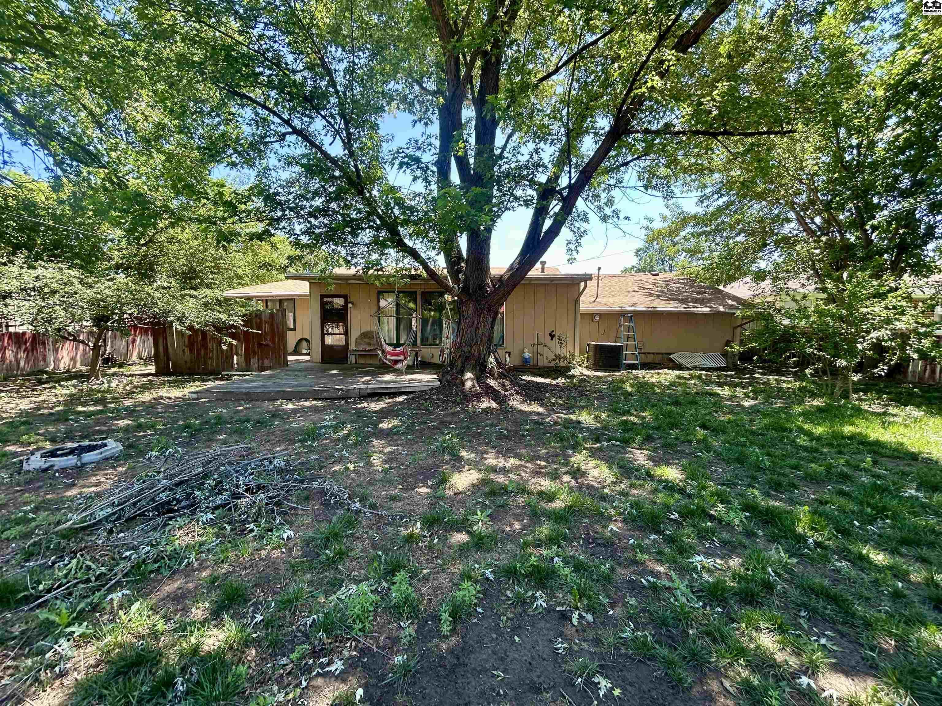 114 Carlton Road Hutchinson KS 67502