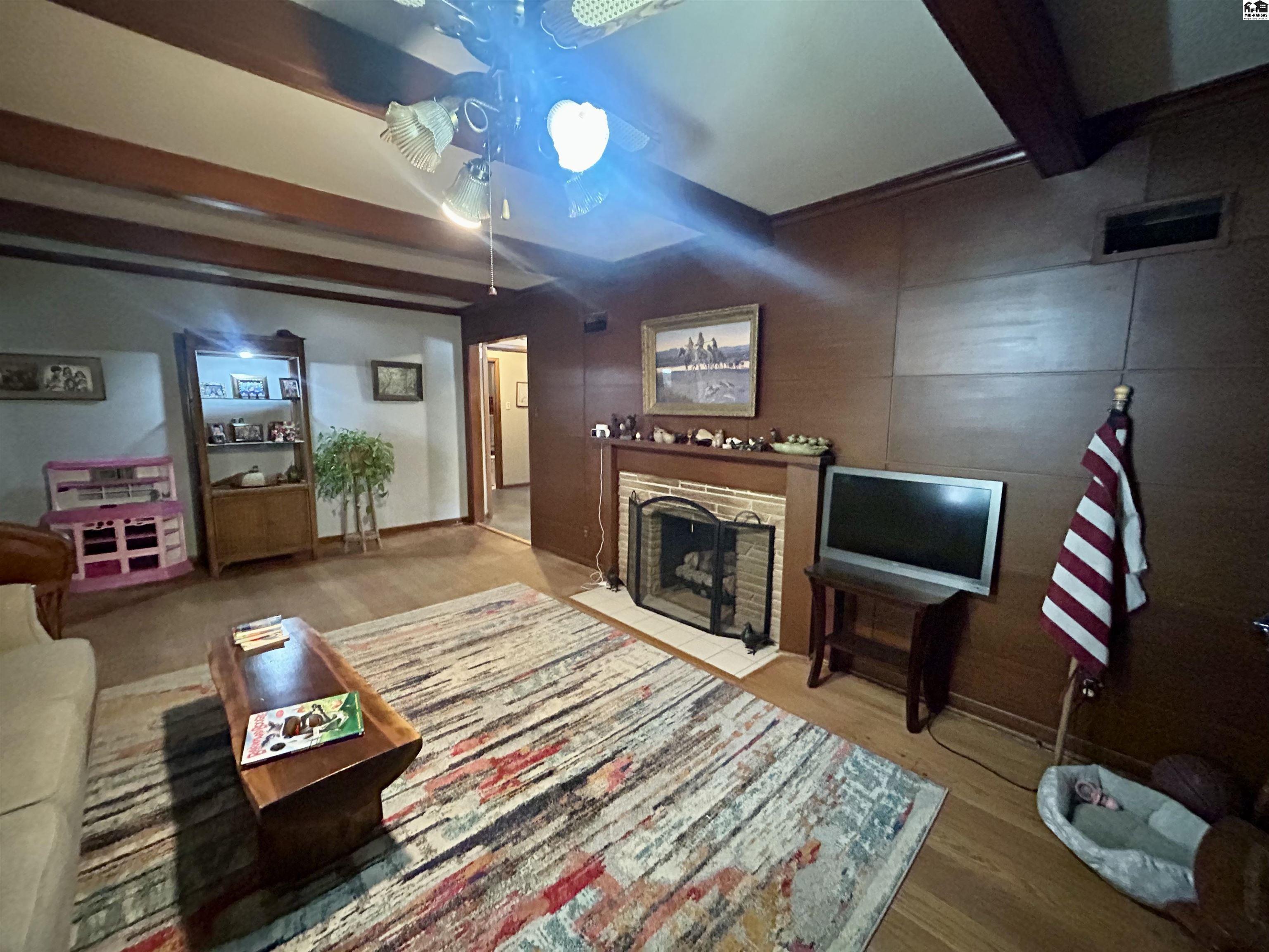 114 Carlton Road Hutchinson KS 67502