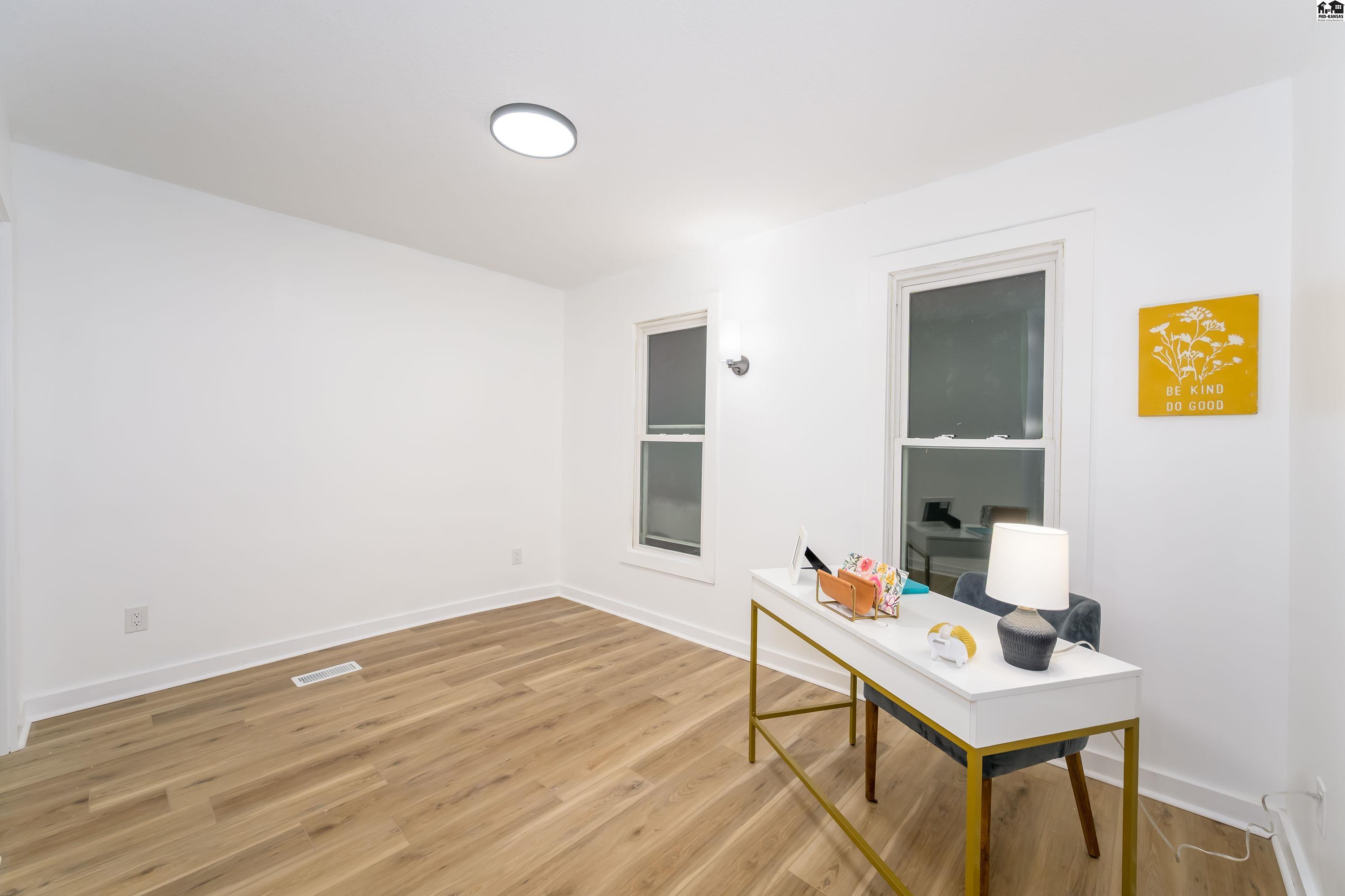 603 Spruce Street Halstead KS 67056-2410