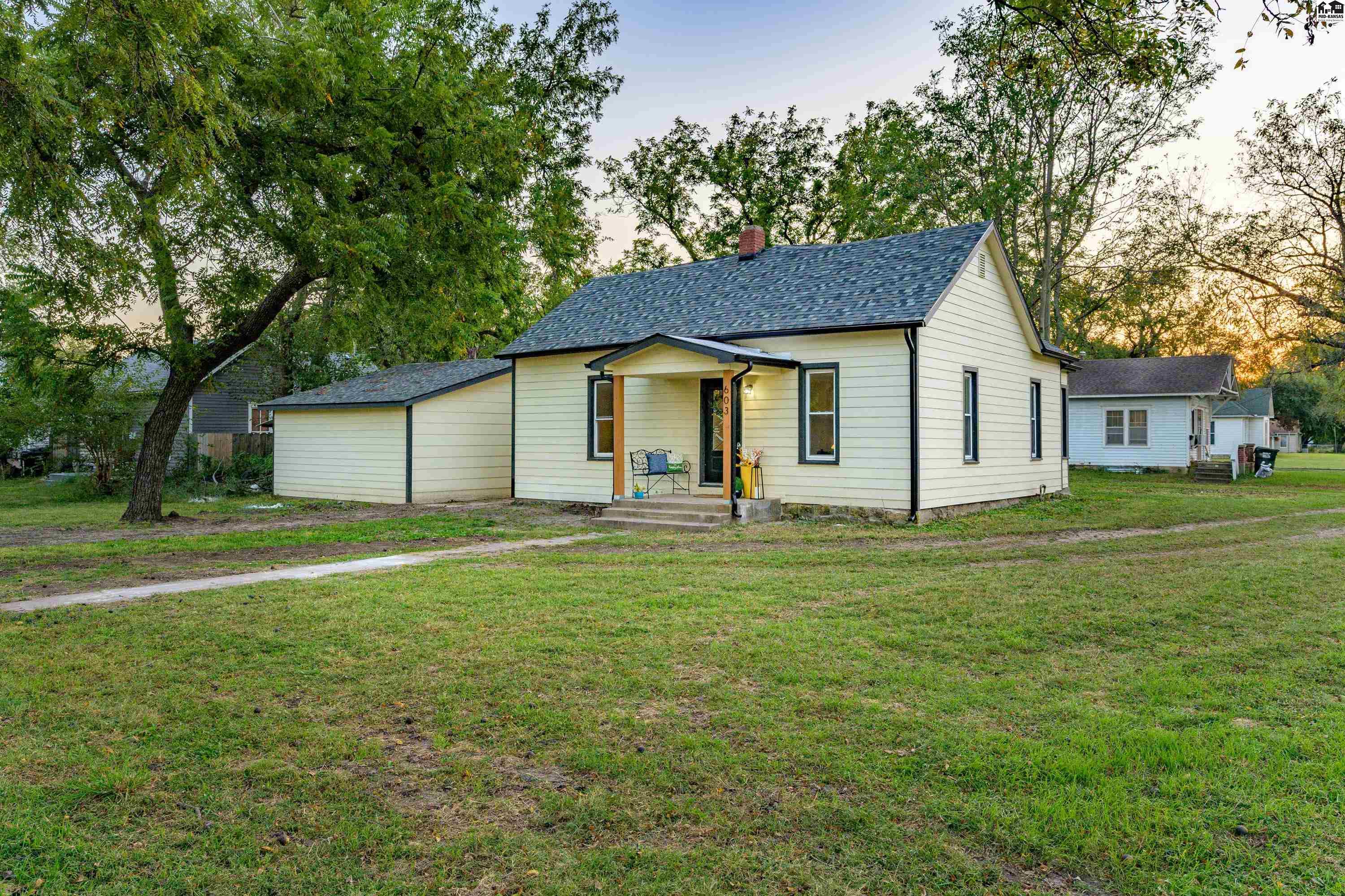603 Spruce Street Halstead KS 67056-2410