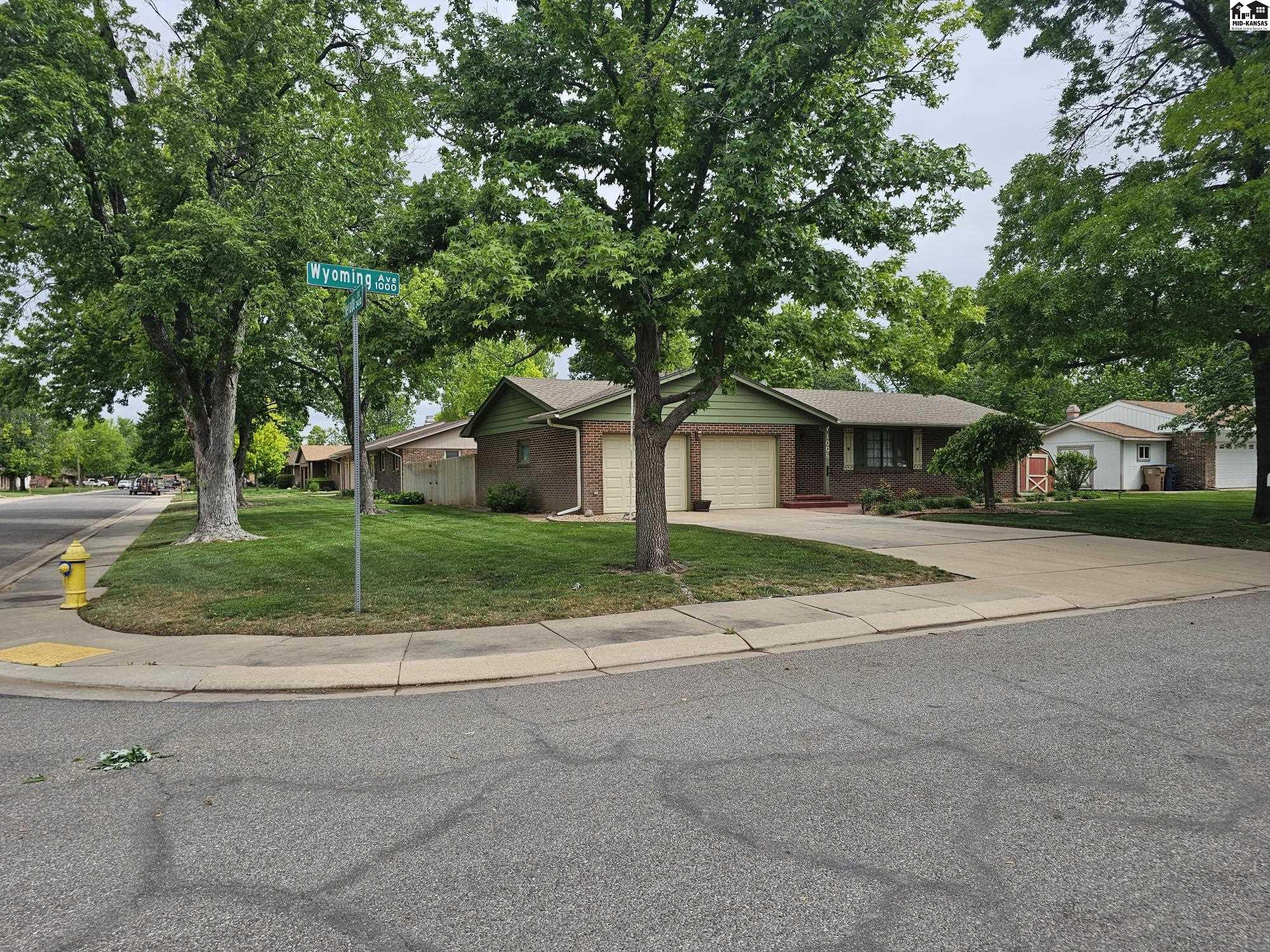 1006 Wyoming Avenue Hutchinson KS 67502