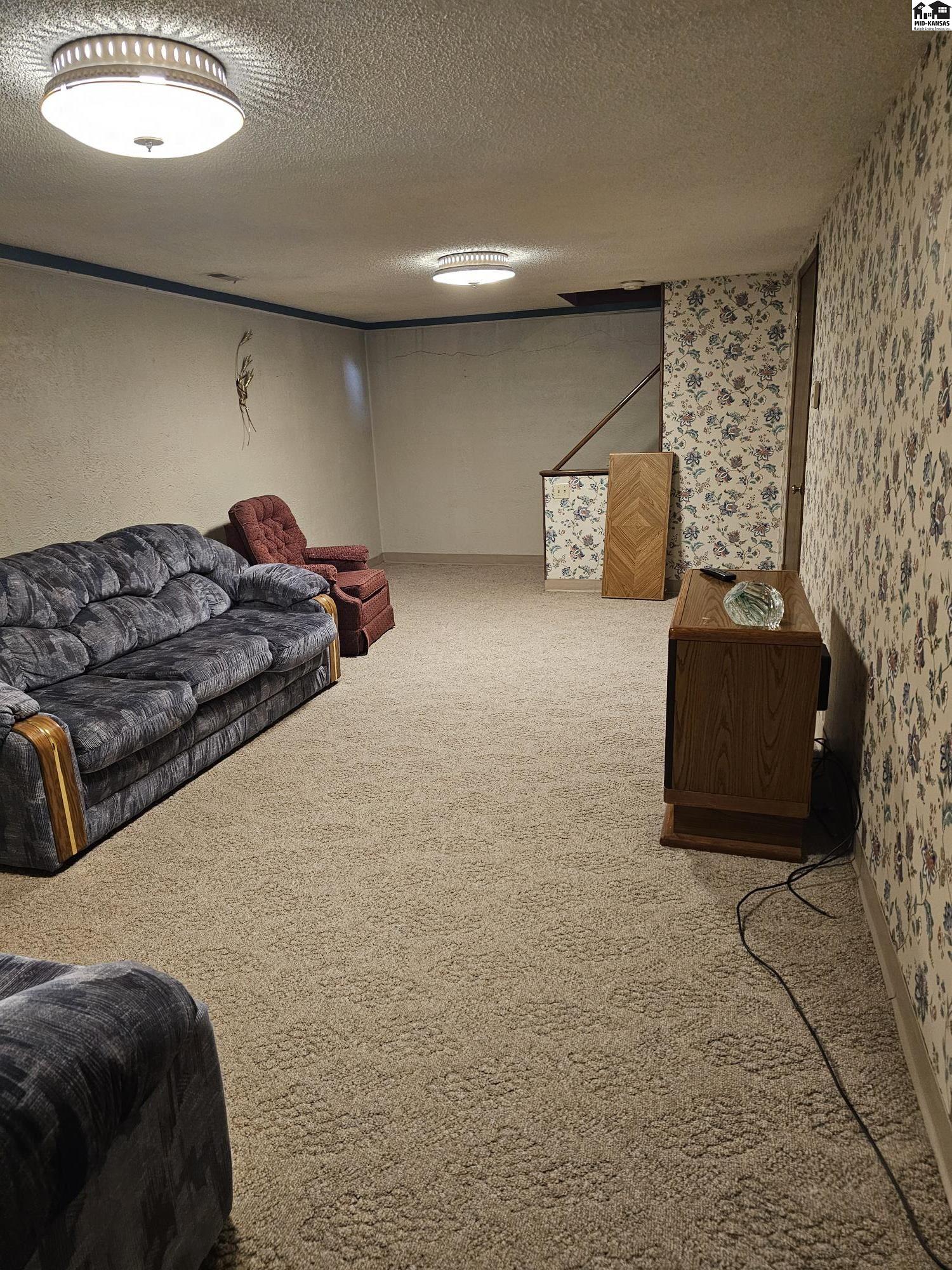 1006 Wyoming Avenue Hutchinson KS 67502