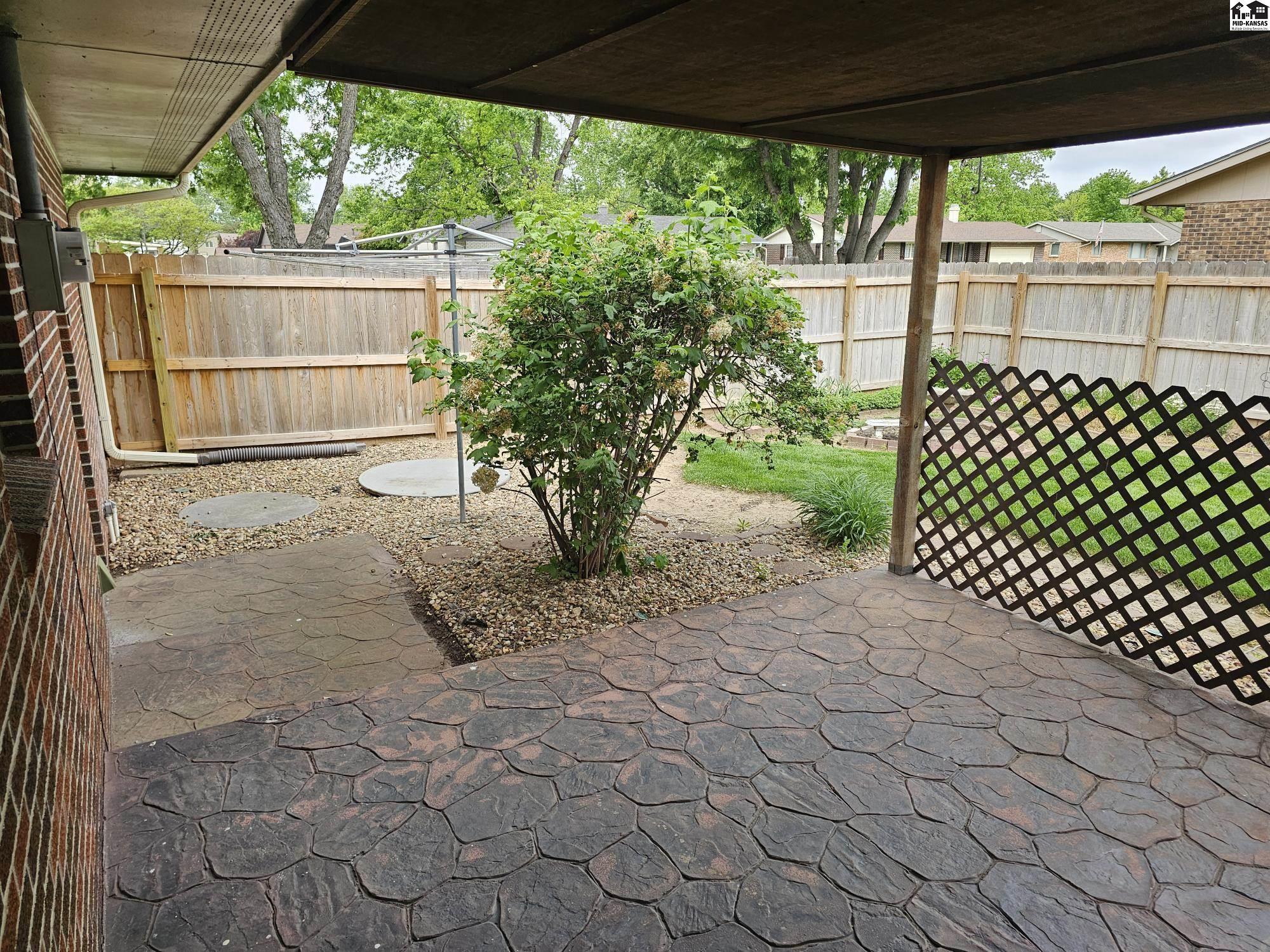 1006 Wyoming Avenue Hutchinson KS 67502