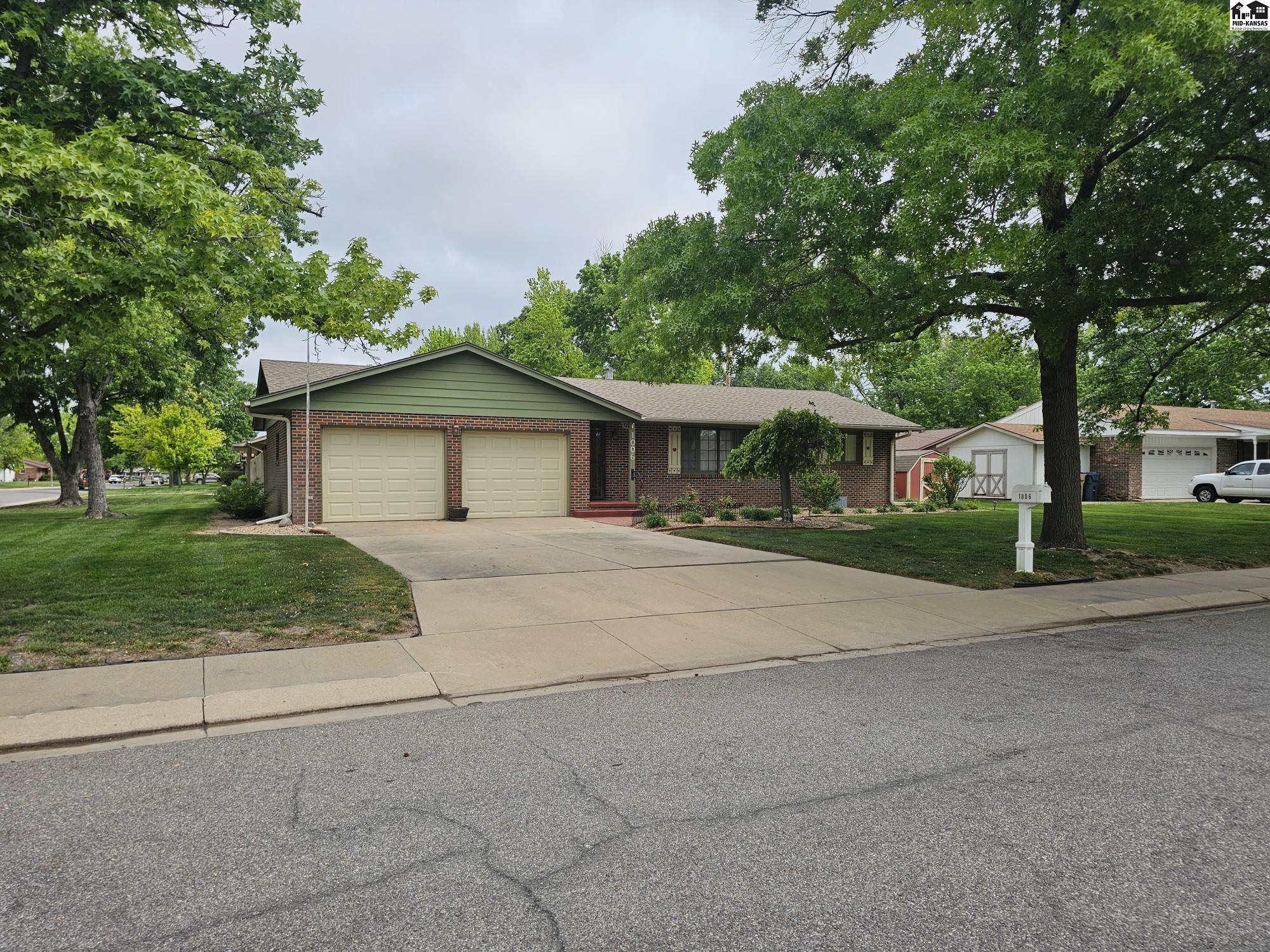 1006 Wyoming Avenue Hutchinson KS 67502