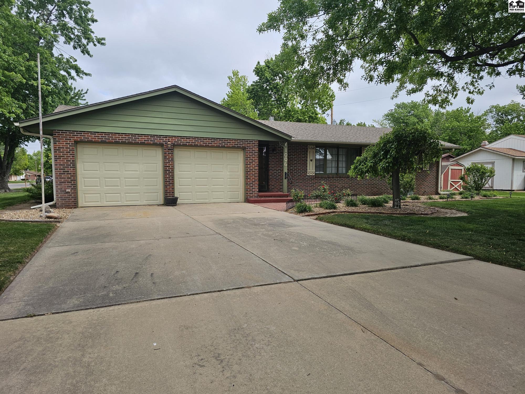 1006 Wyoming Avenue Hutchinson KS 67502