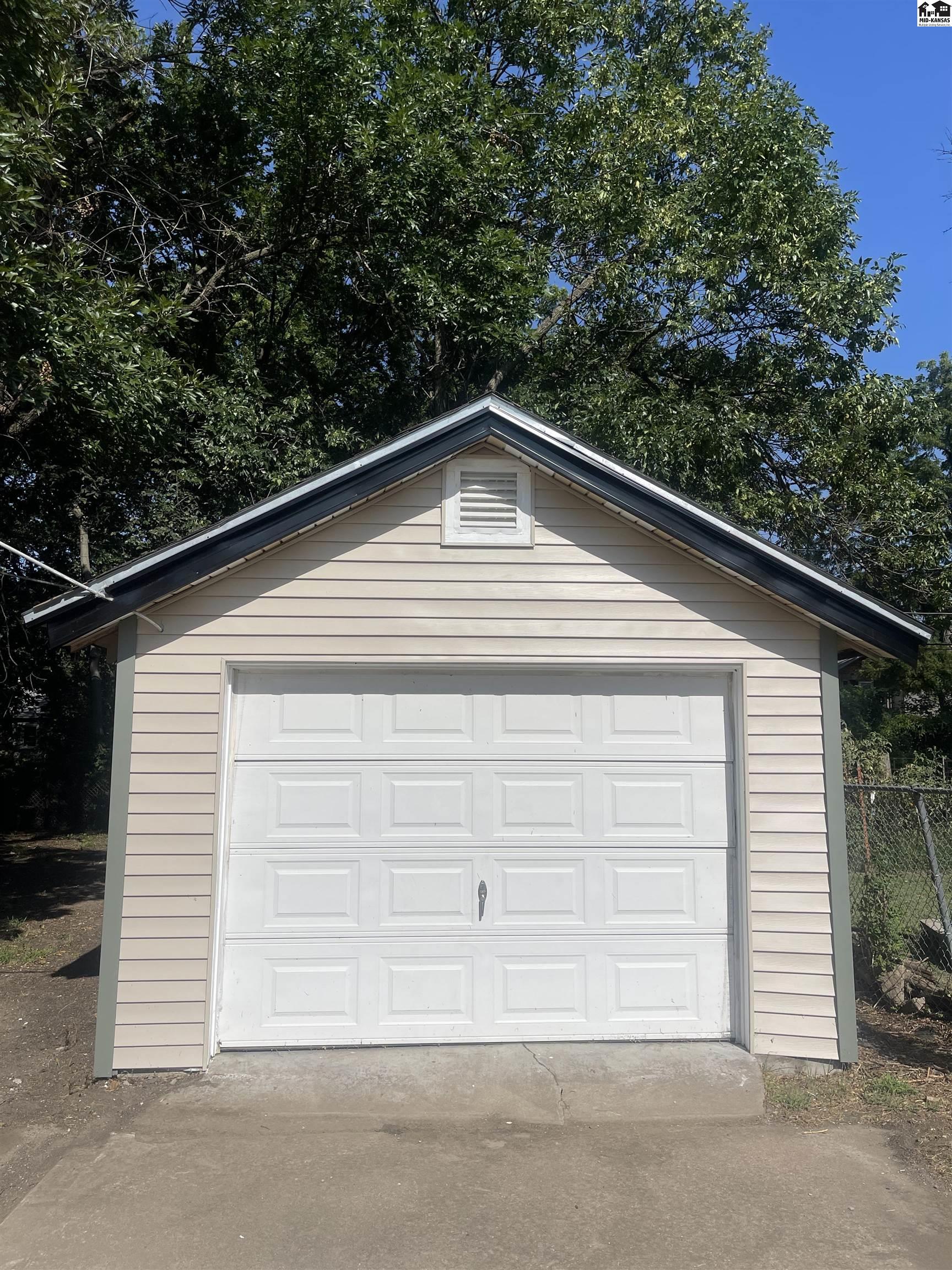 616 N Madison Avenue Wichita KS 67214