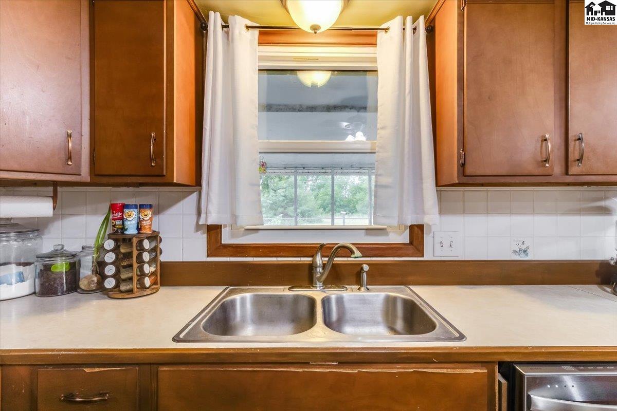 5821 Yucca Road Hutchinson KS 67502