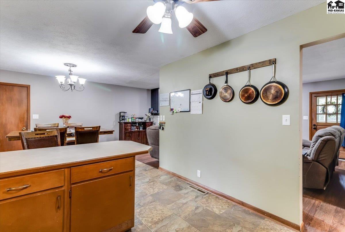 5821 Yucca Road Hutchinson KS 67502