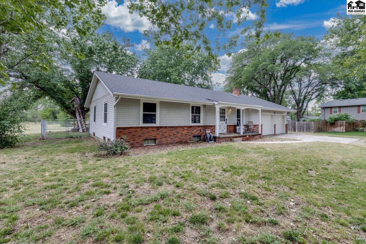 5821 Yucca Road Hutchinson KS 67502