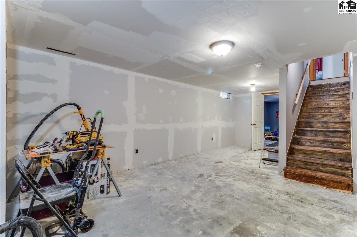 5821 Yucca Road Hutchinson KS 67502