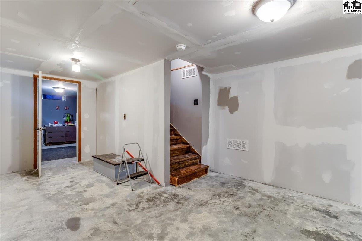 5821 Yucca Road Hutchinson KS 67502