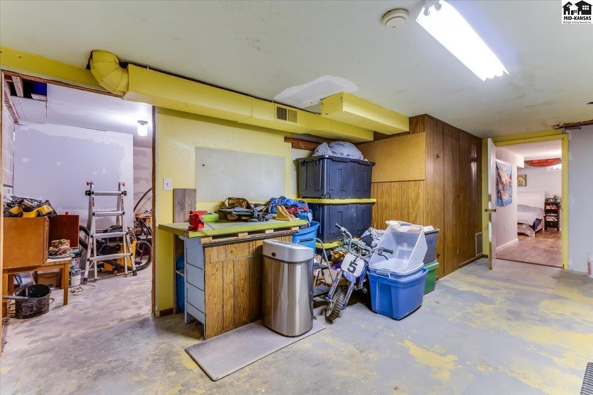 5821 Yucca Road Hutchinson KS 67502
