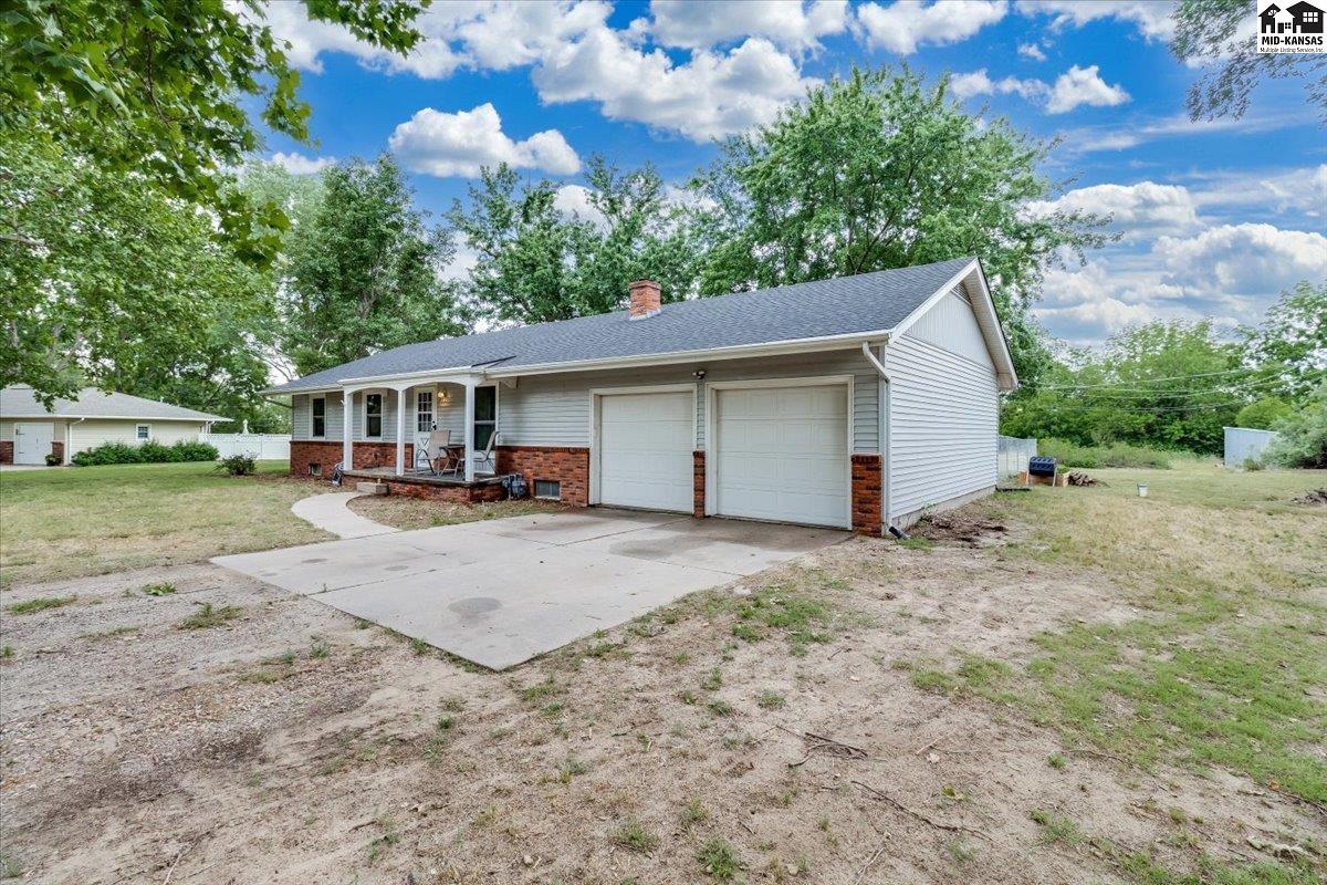 5821 Yucca Road Hutchinson KS 67502