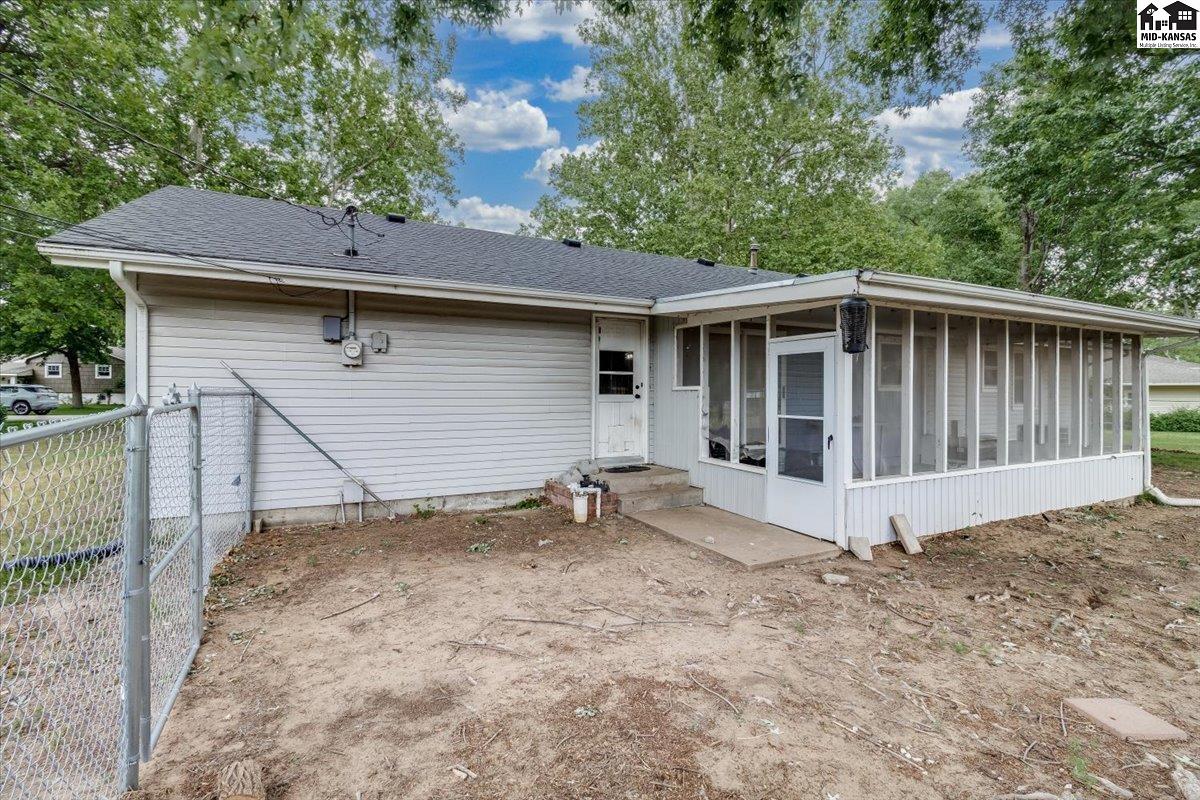 5821 Yucca Road Hutchinson KS 67502