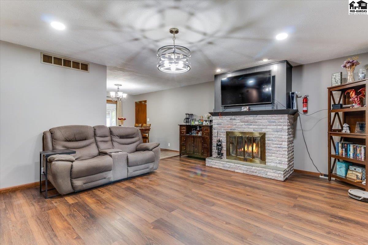 5821 Yucca Road Hutchinson KS 67502