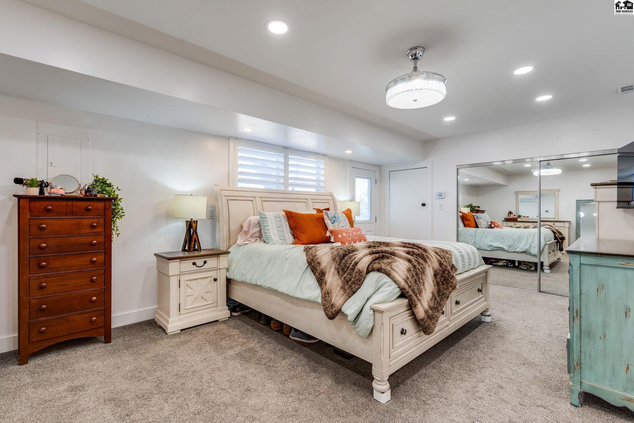 4106 N Shelburne Drive Hutchinson KS 67502