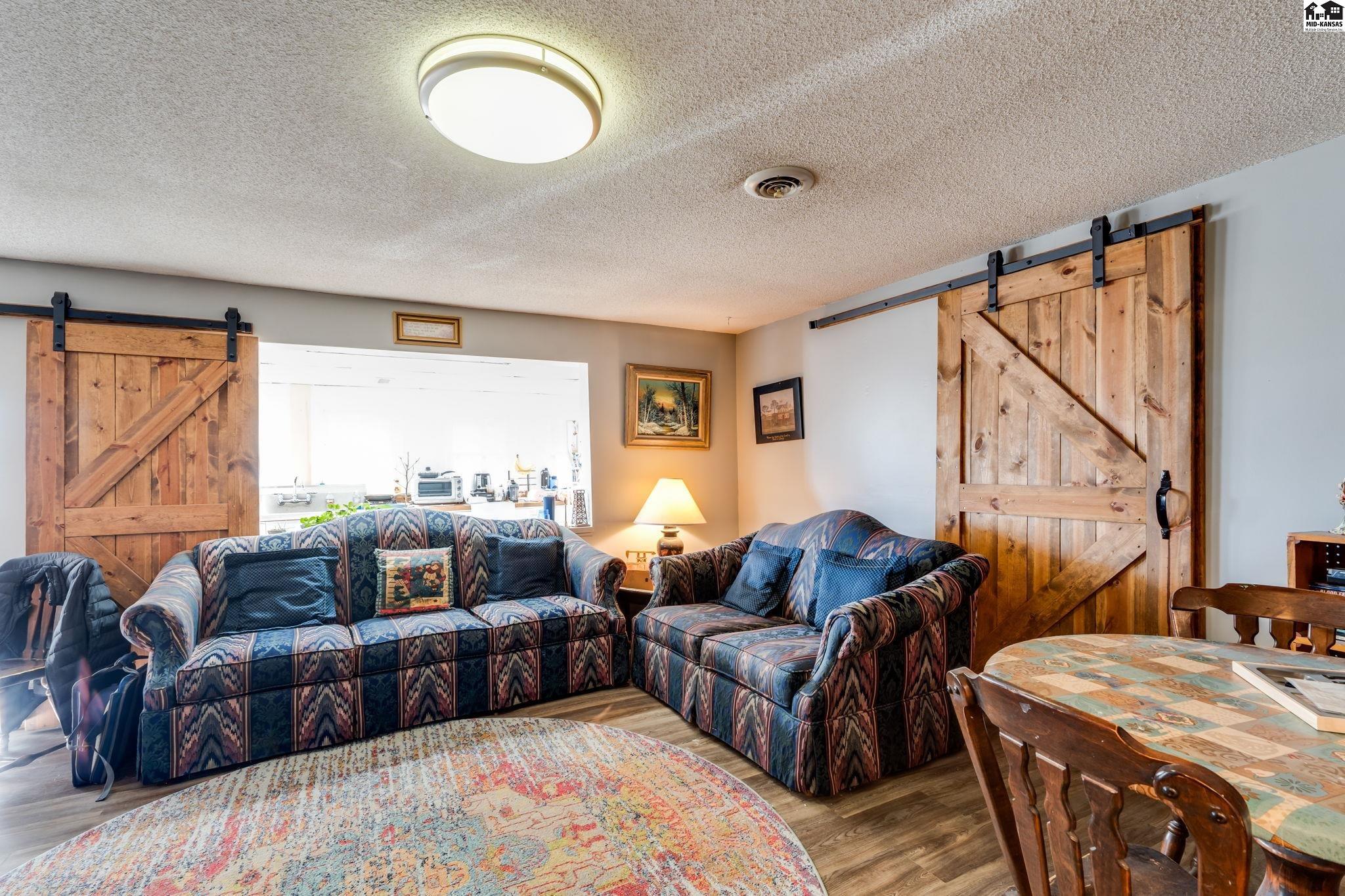 4106 N Shelburne Drive Hutchinson KS 67502