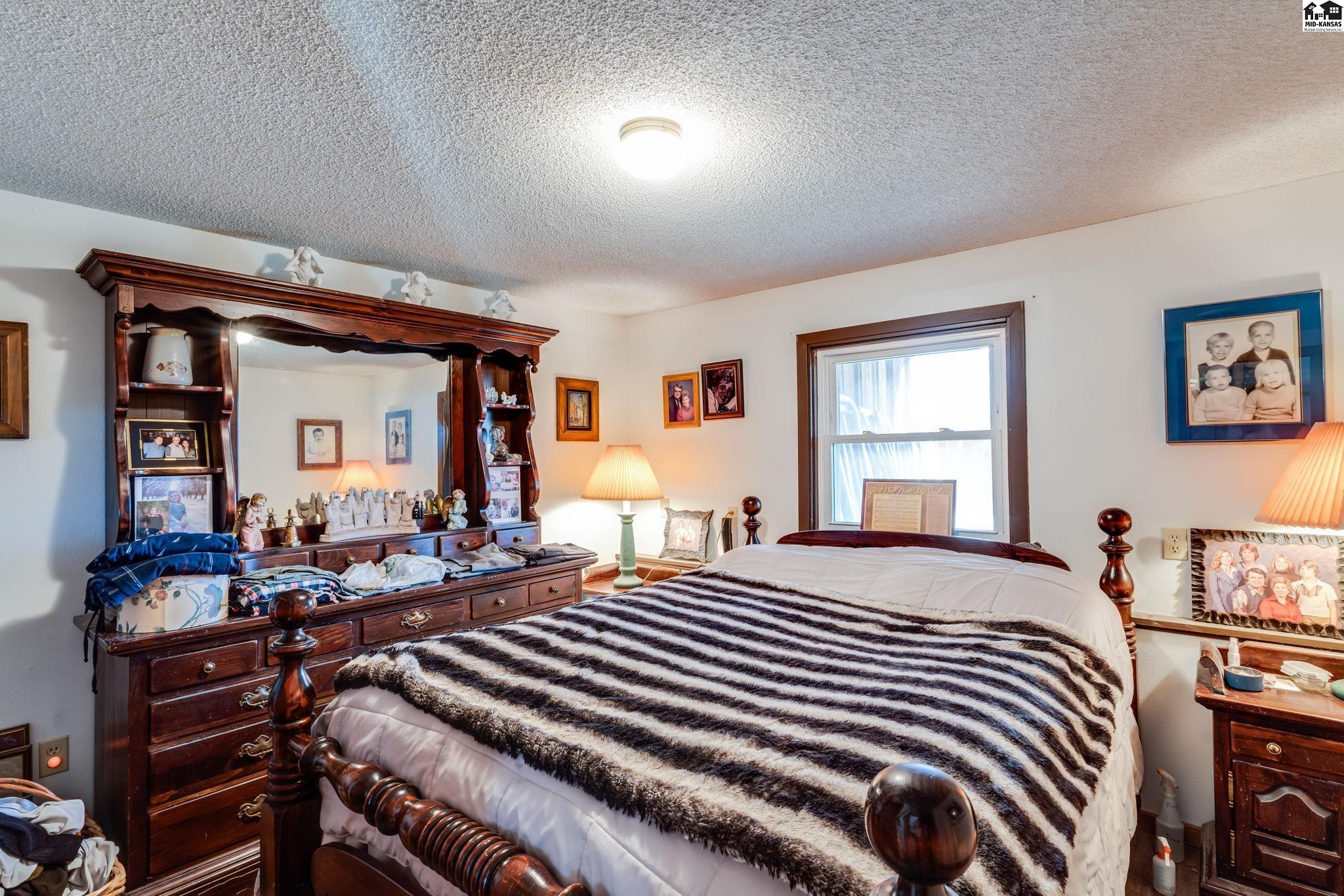 4106 N Shelburne Drive Hutchinson KS 67502