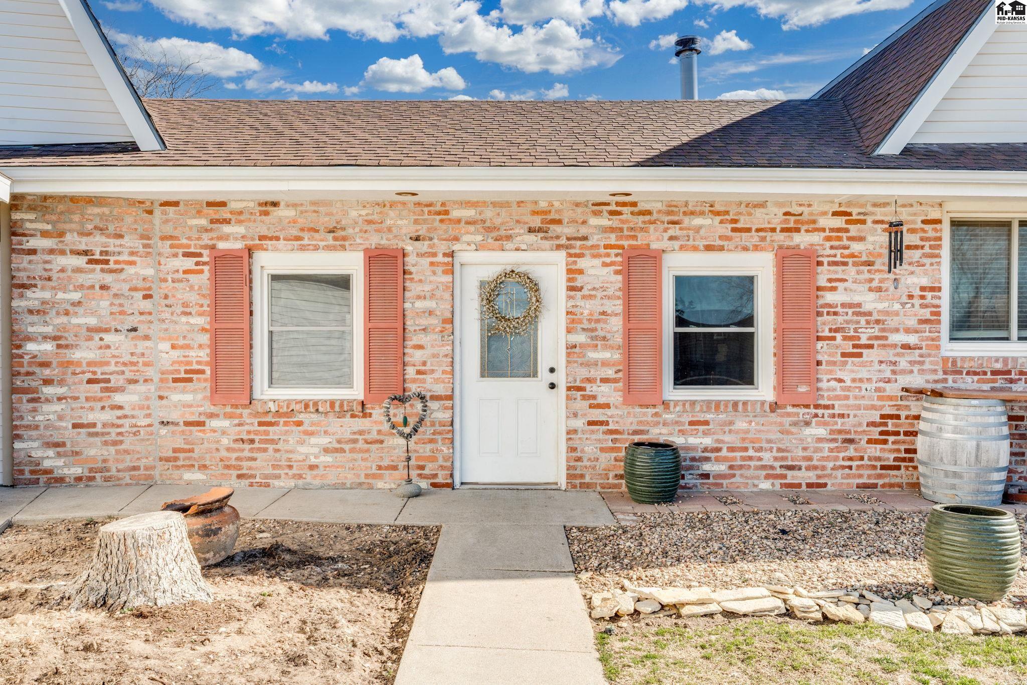 4106 N Shelburne Drive Hutchinson KS 67502