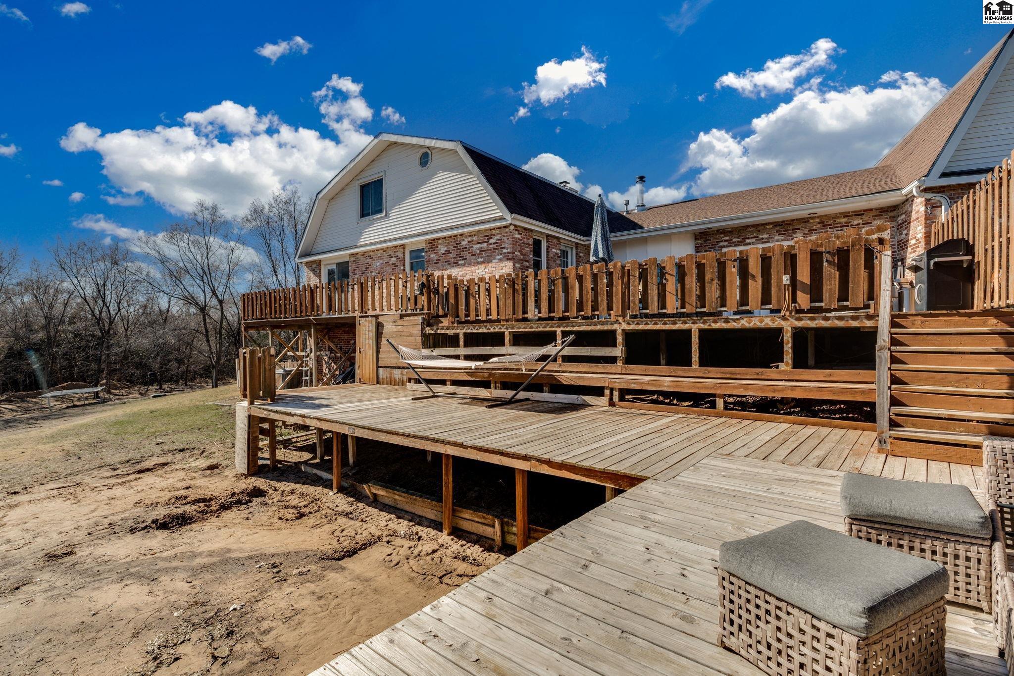 4106 N Shelburne Drive Hutchinson KS 67502