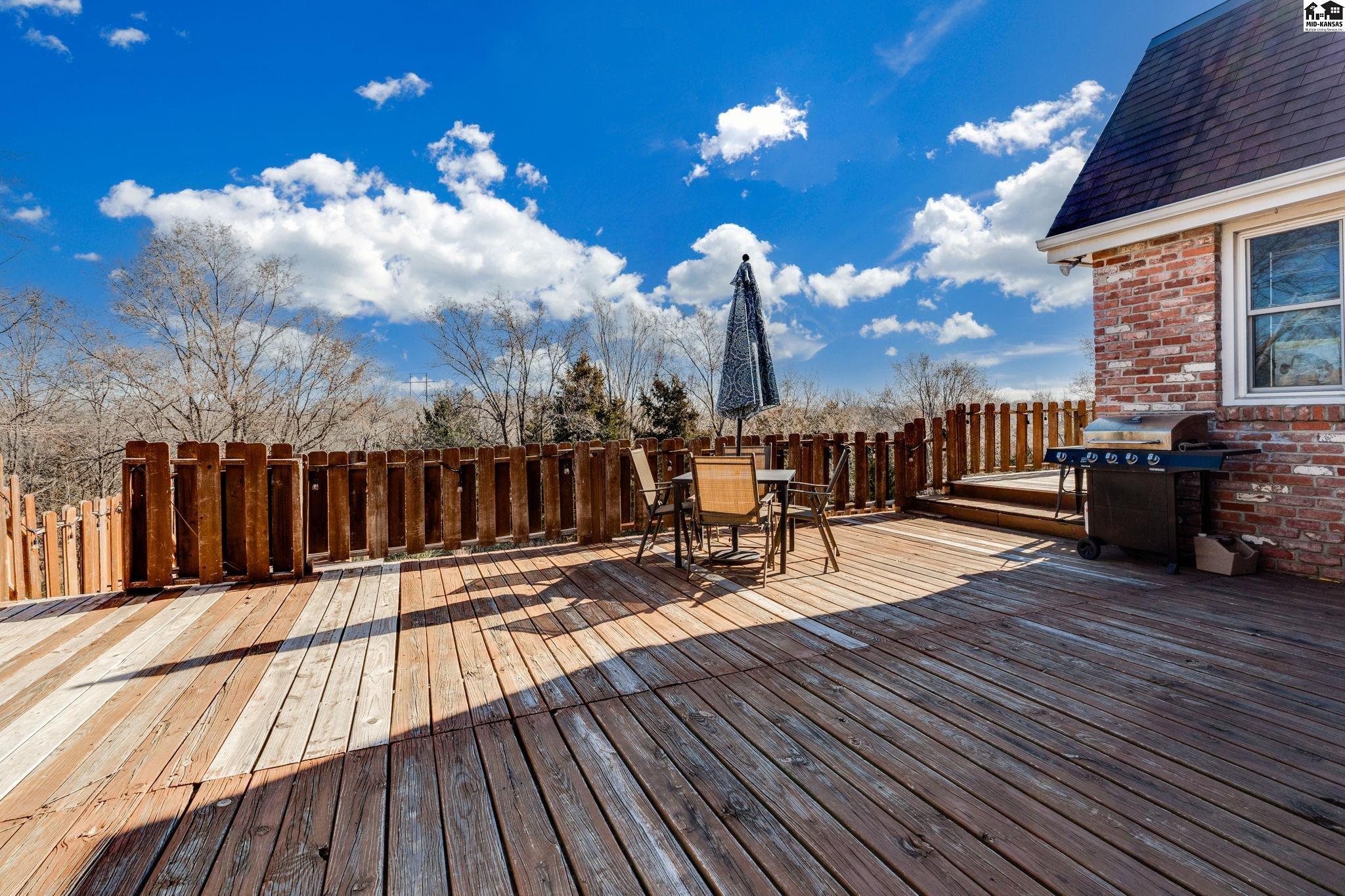 4106 N Shelburne Drive Hutchinson KS 67502