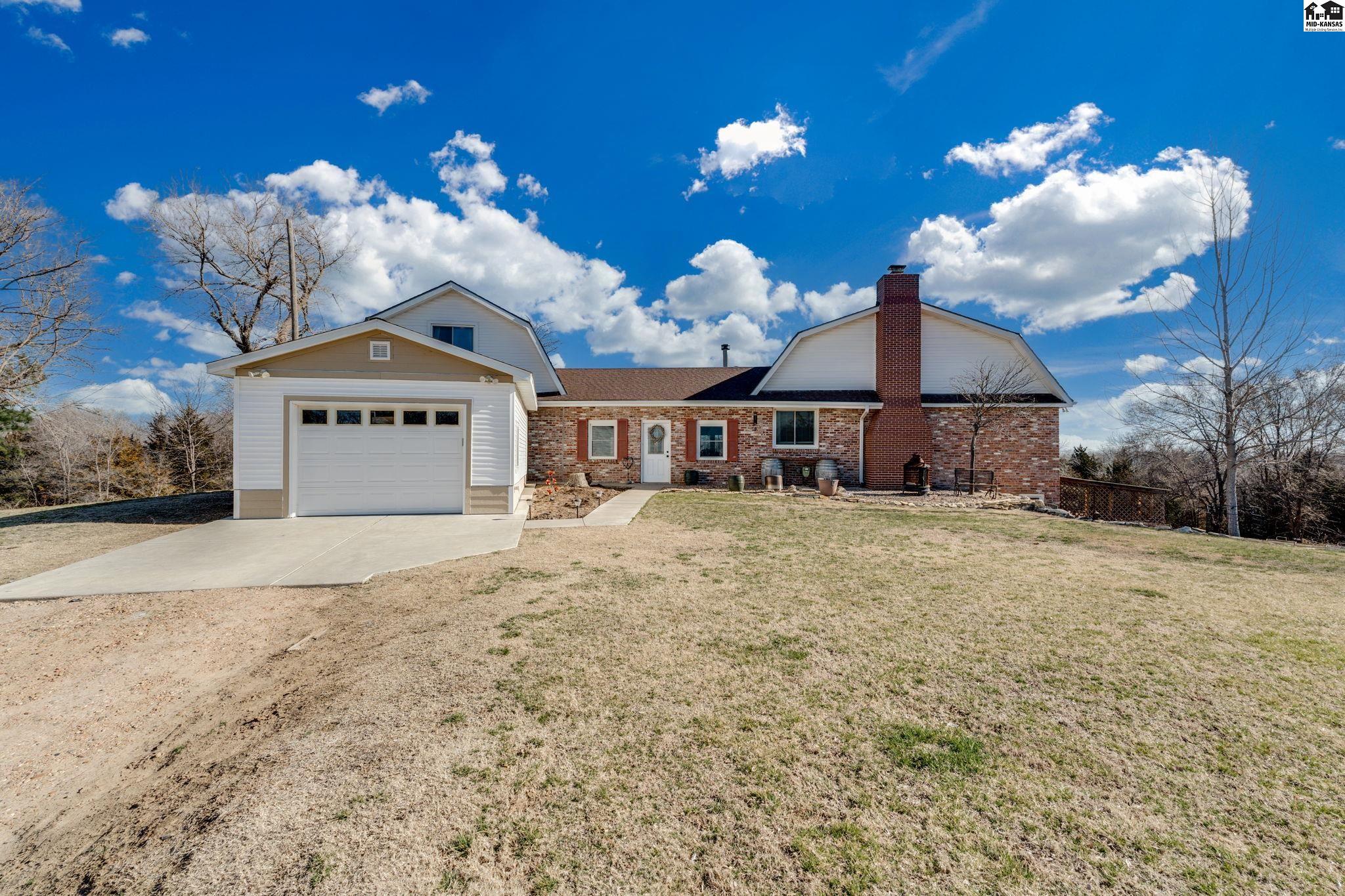 4106 N Shelburne Drive Hutchinson KS 67502