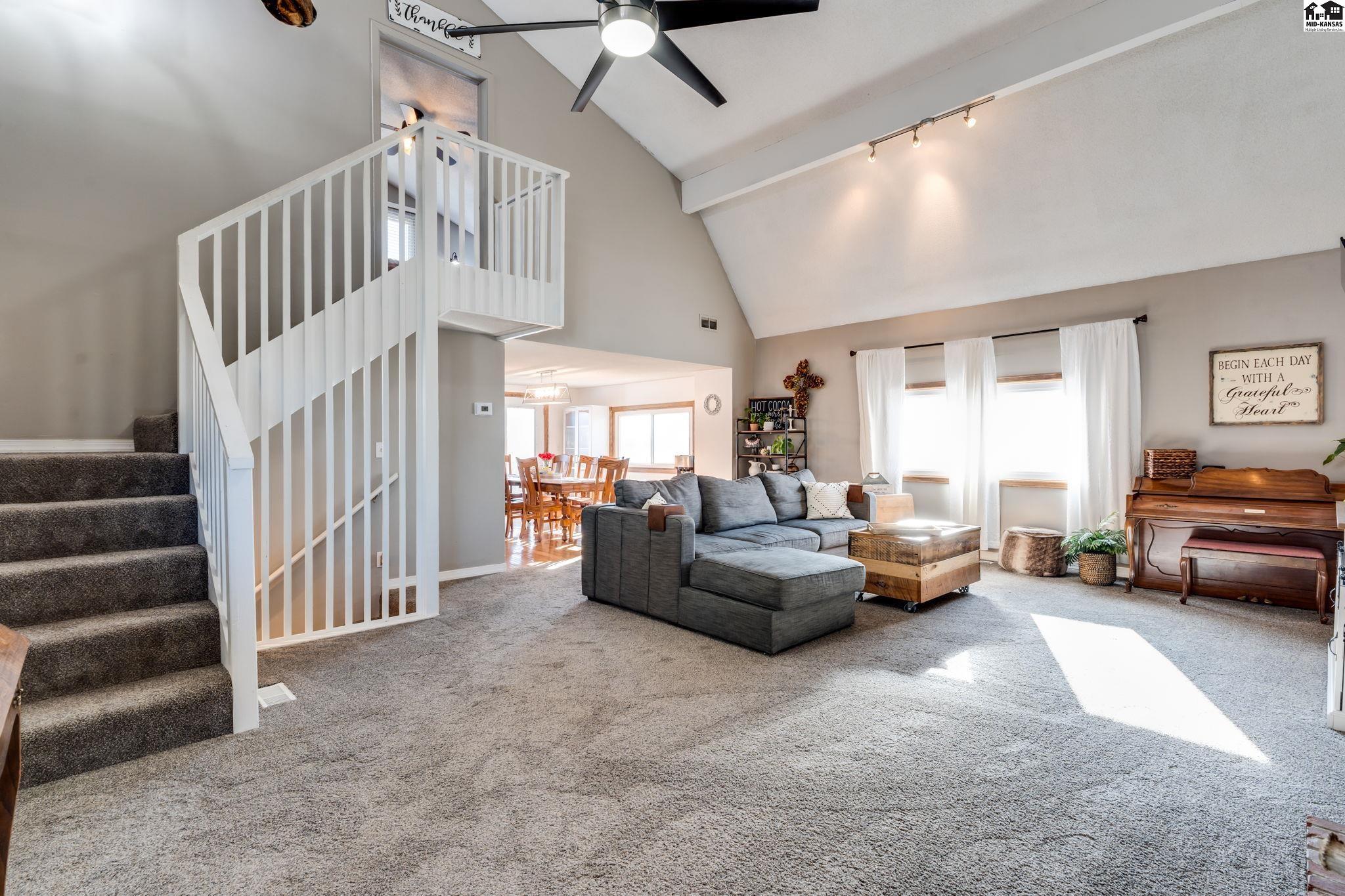 4106 N Shelburne Drive Hutchinson KS 67502