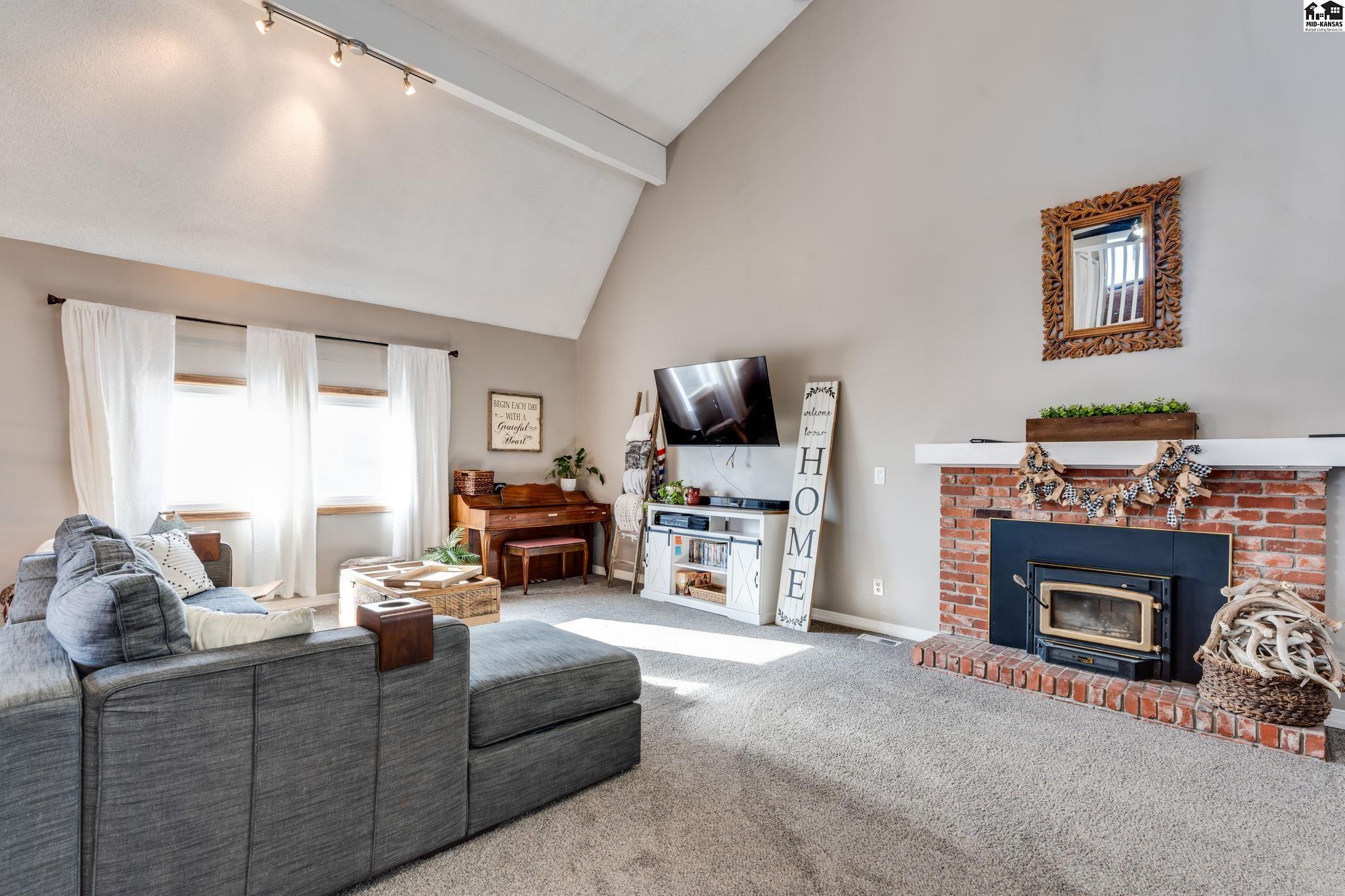 4106 N Shelburne Drive Hutchinson KS 67502