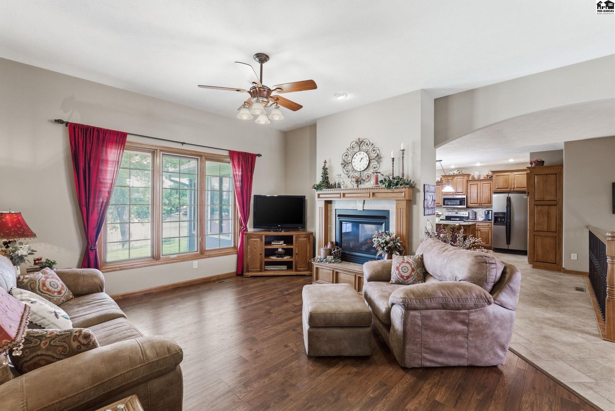 4 Waterbrook Terrace South Hutchinson KS 67505