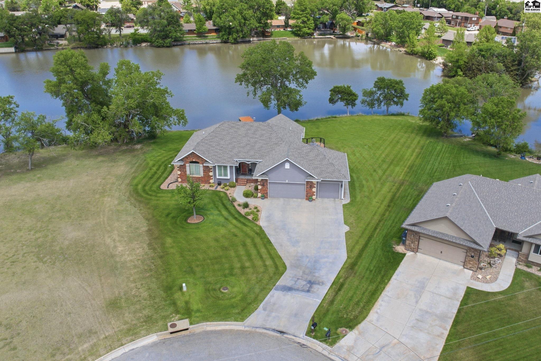 4 Waterbrook Terrace South Hutchinson KS 67505