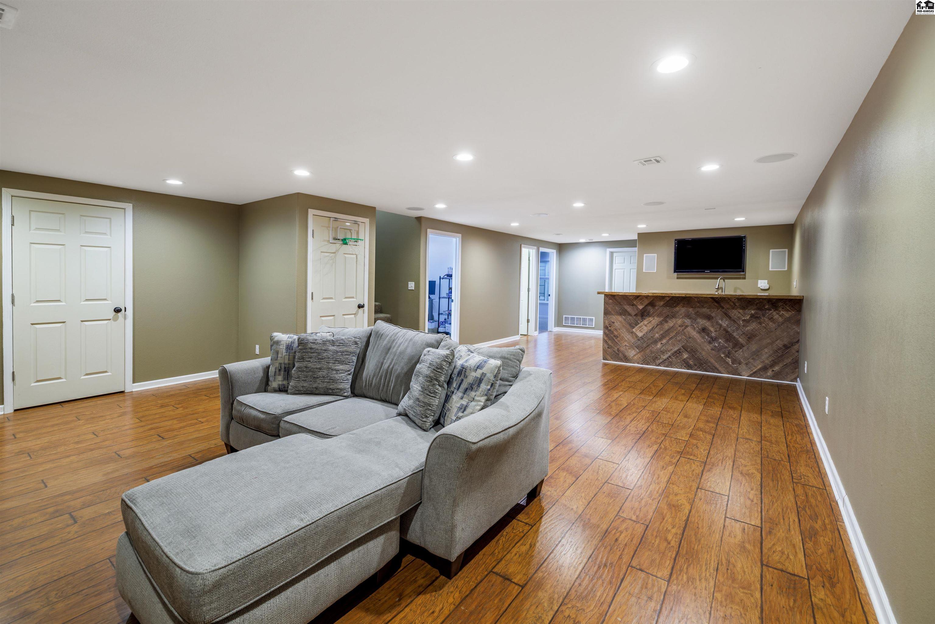 1001 E 36th Avenue Hutchinson KS 67502