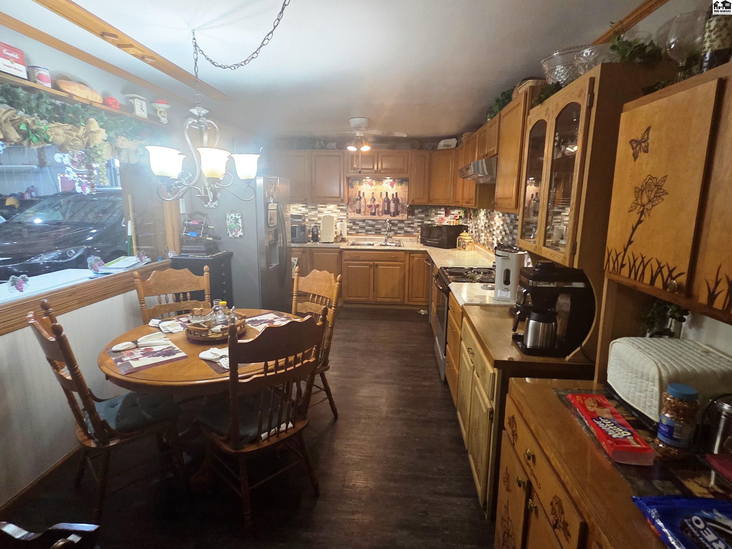 1885 Upland Road Marion KS 66861