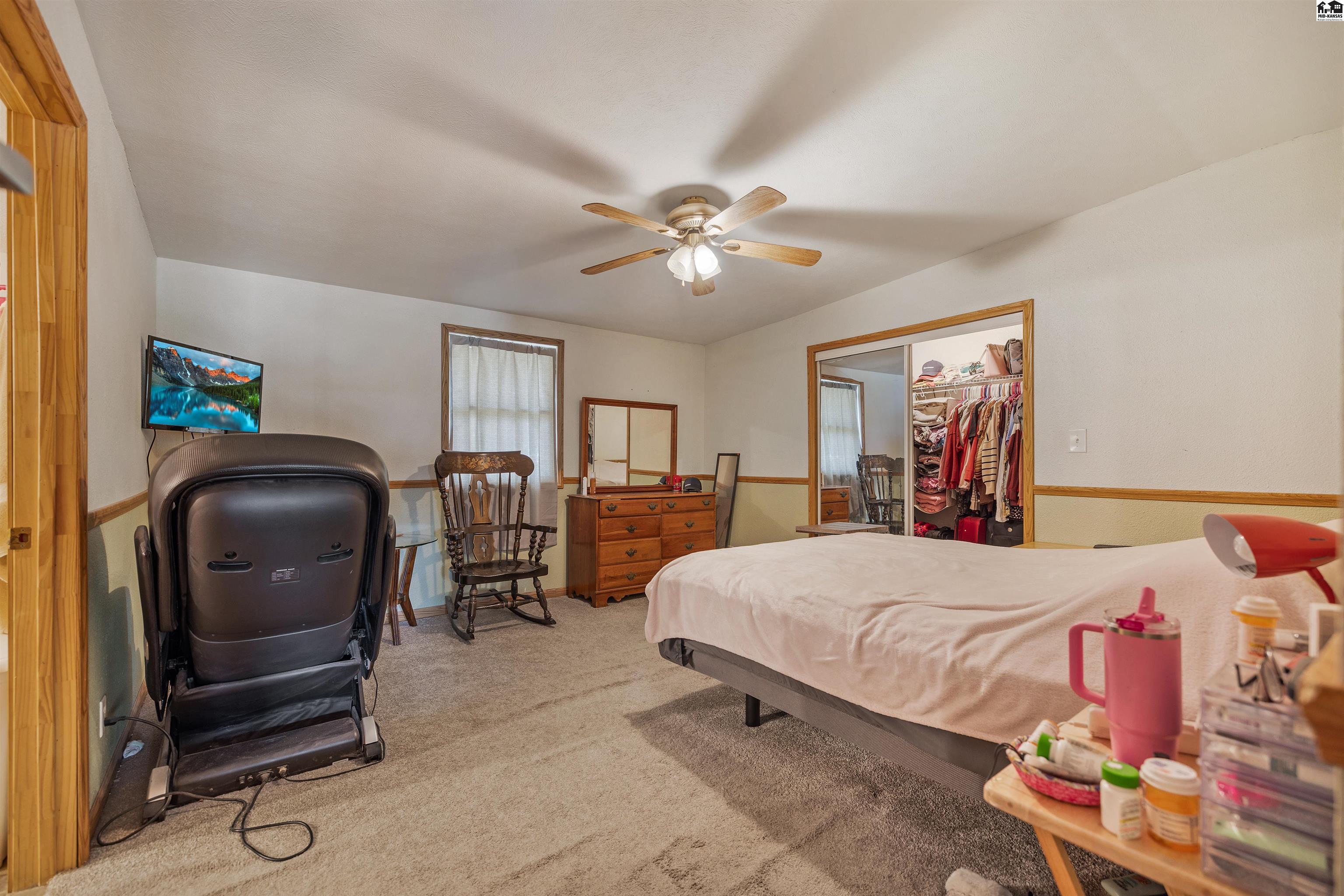 109 Robert Street Hutchinson KS 67502