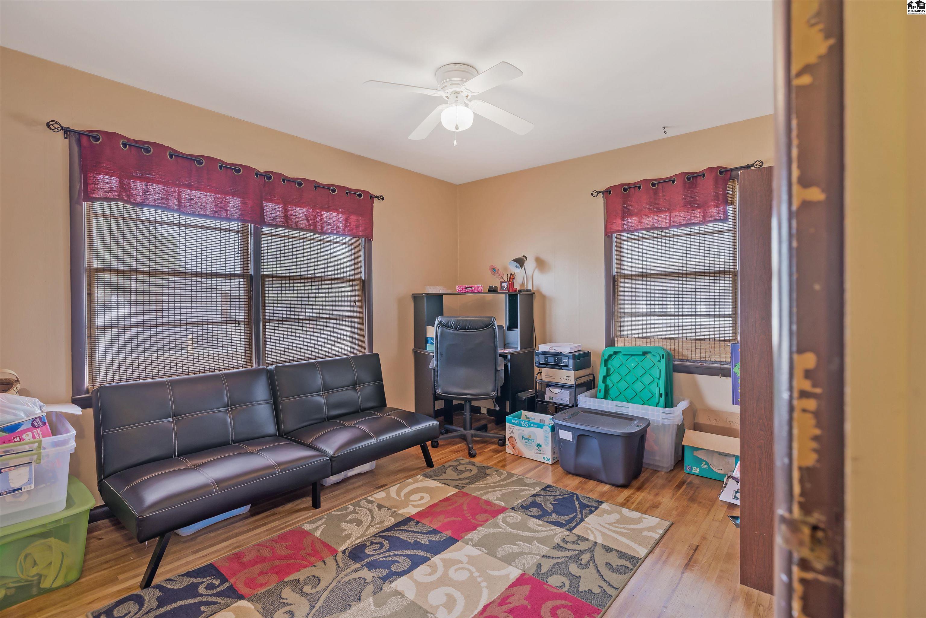 109 Robert Street Hutchinson KS 67502