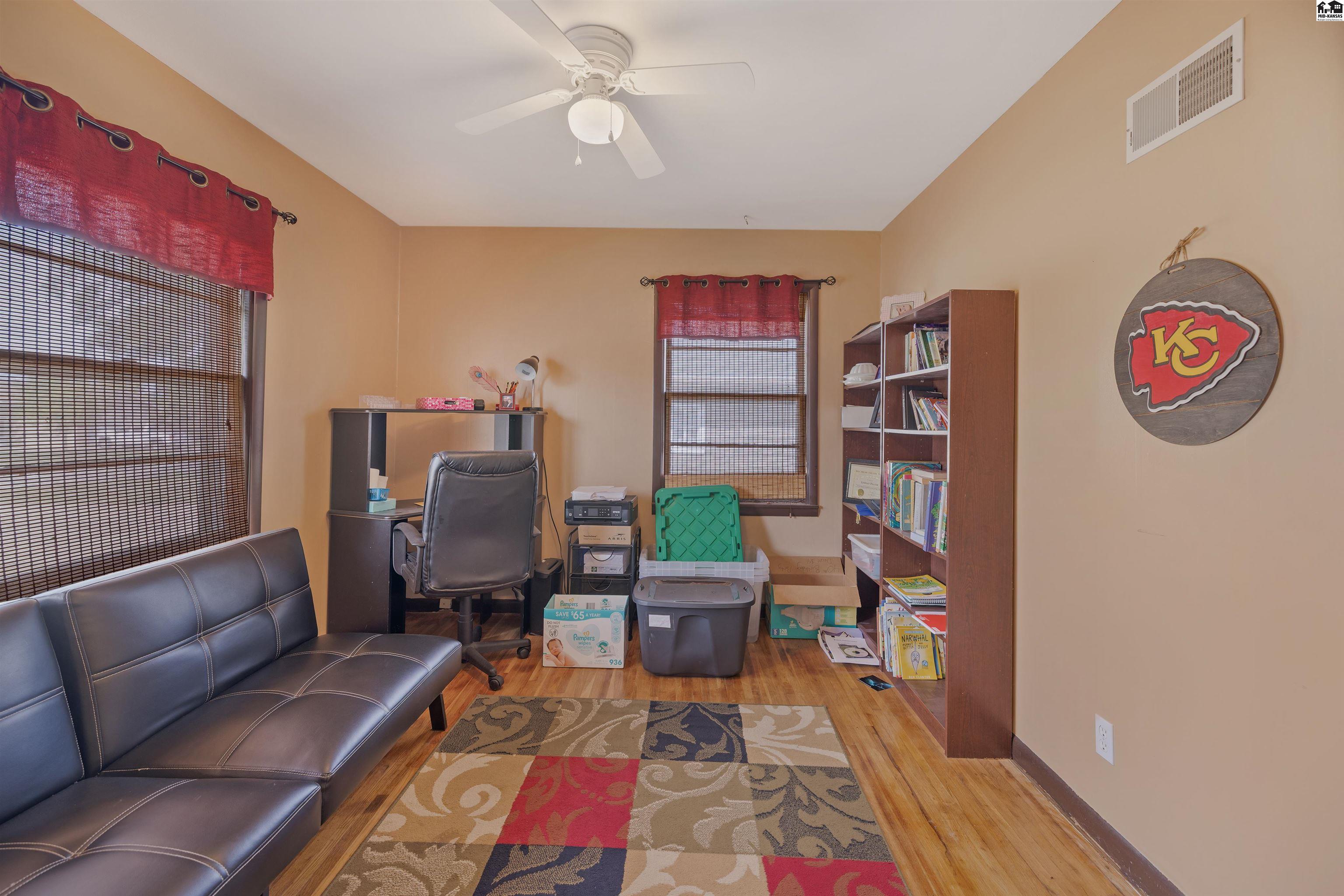 109 Robert Street Hutchinson KS 67502
