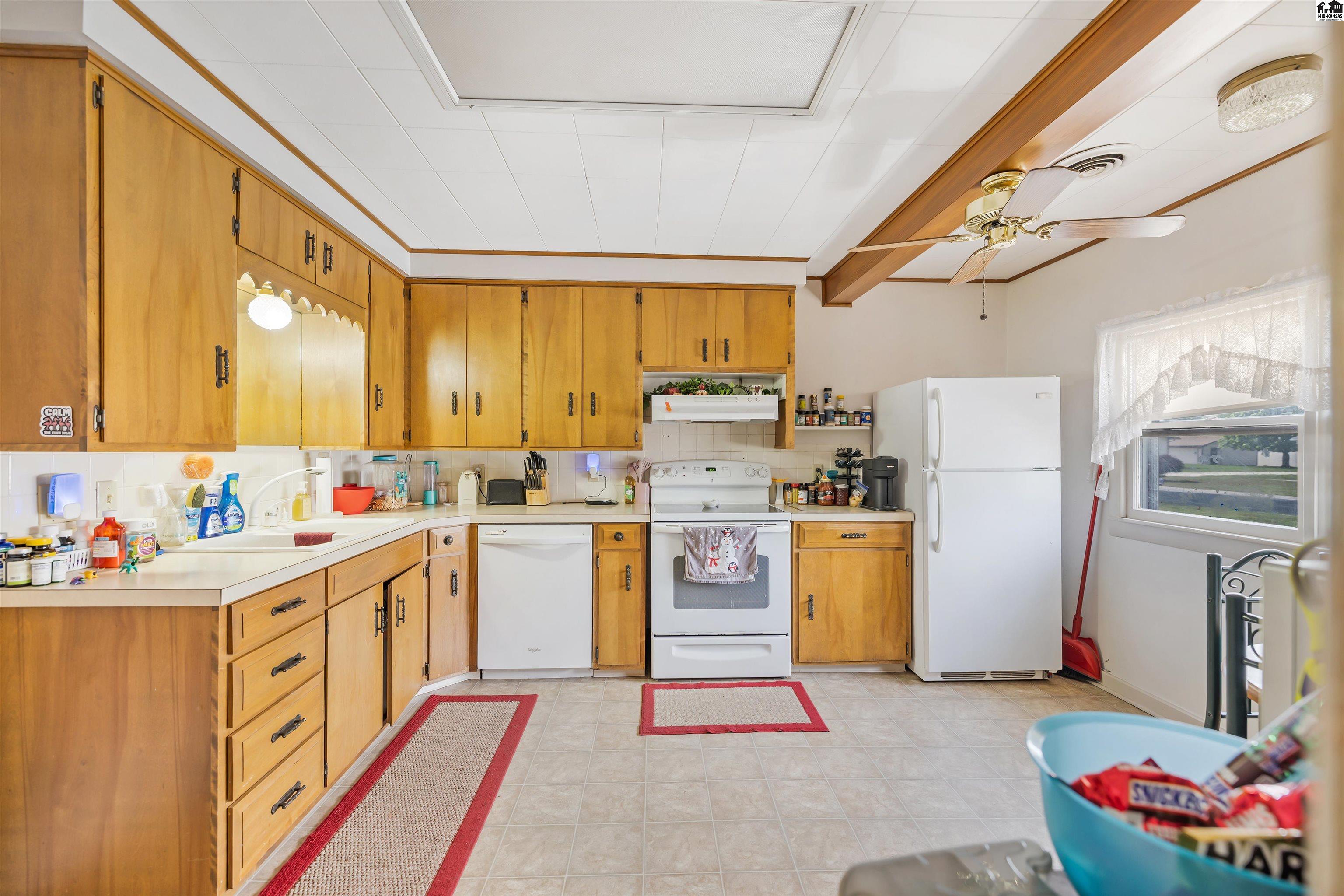 109 Robert Street Hutchinson KS 67502