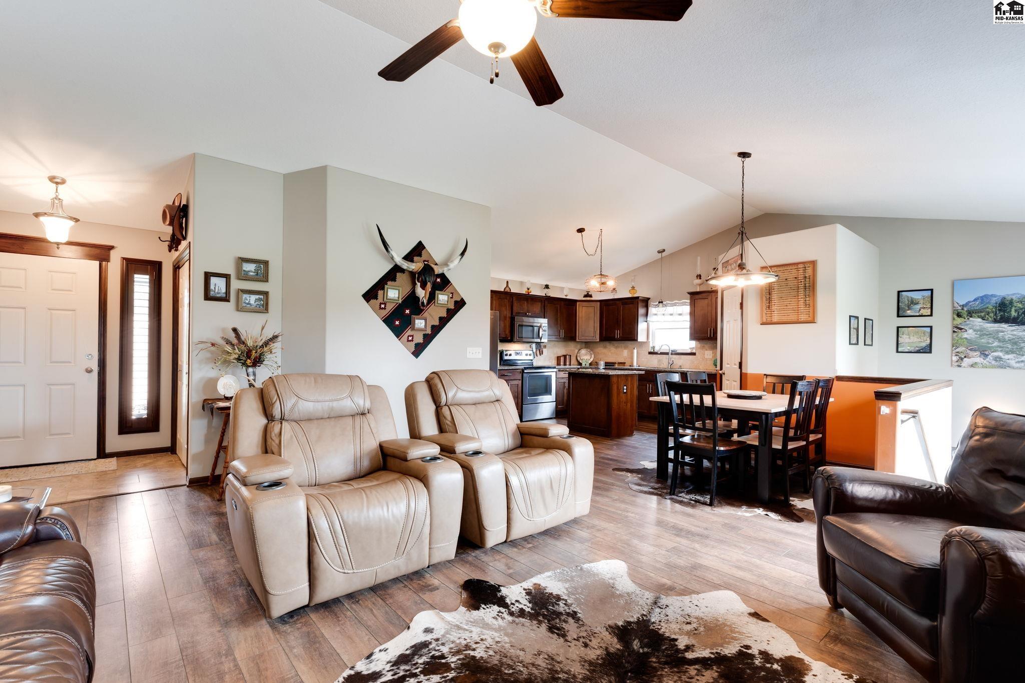 2140 Beltline Court Newton KS 67114