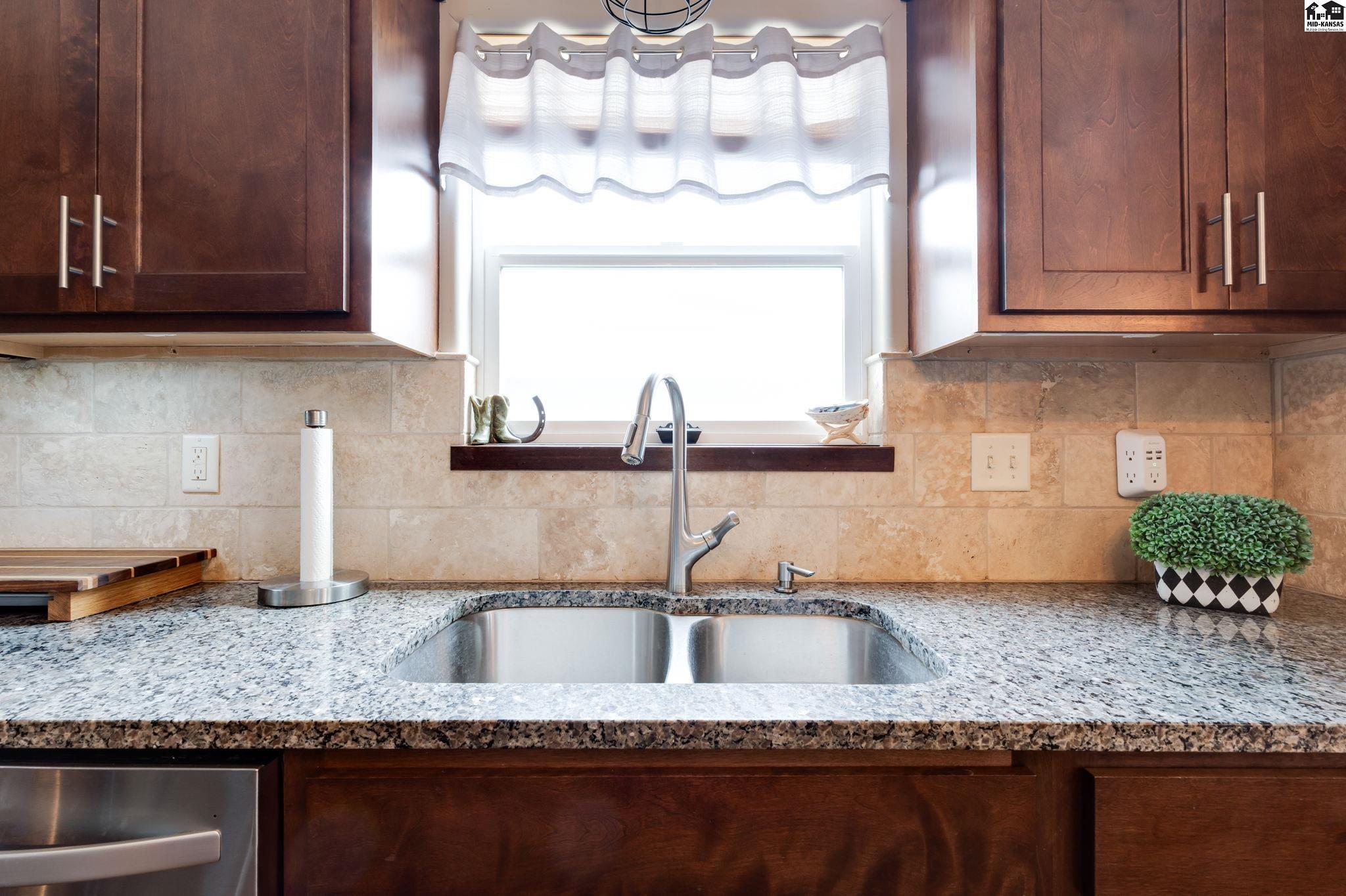 2140 Beltline Court Newton KS 67114