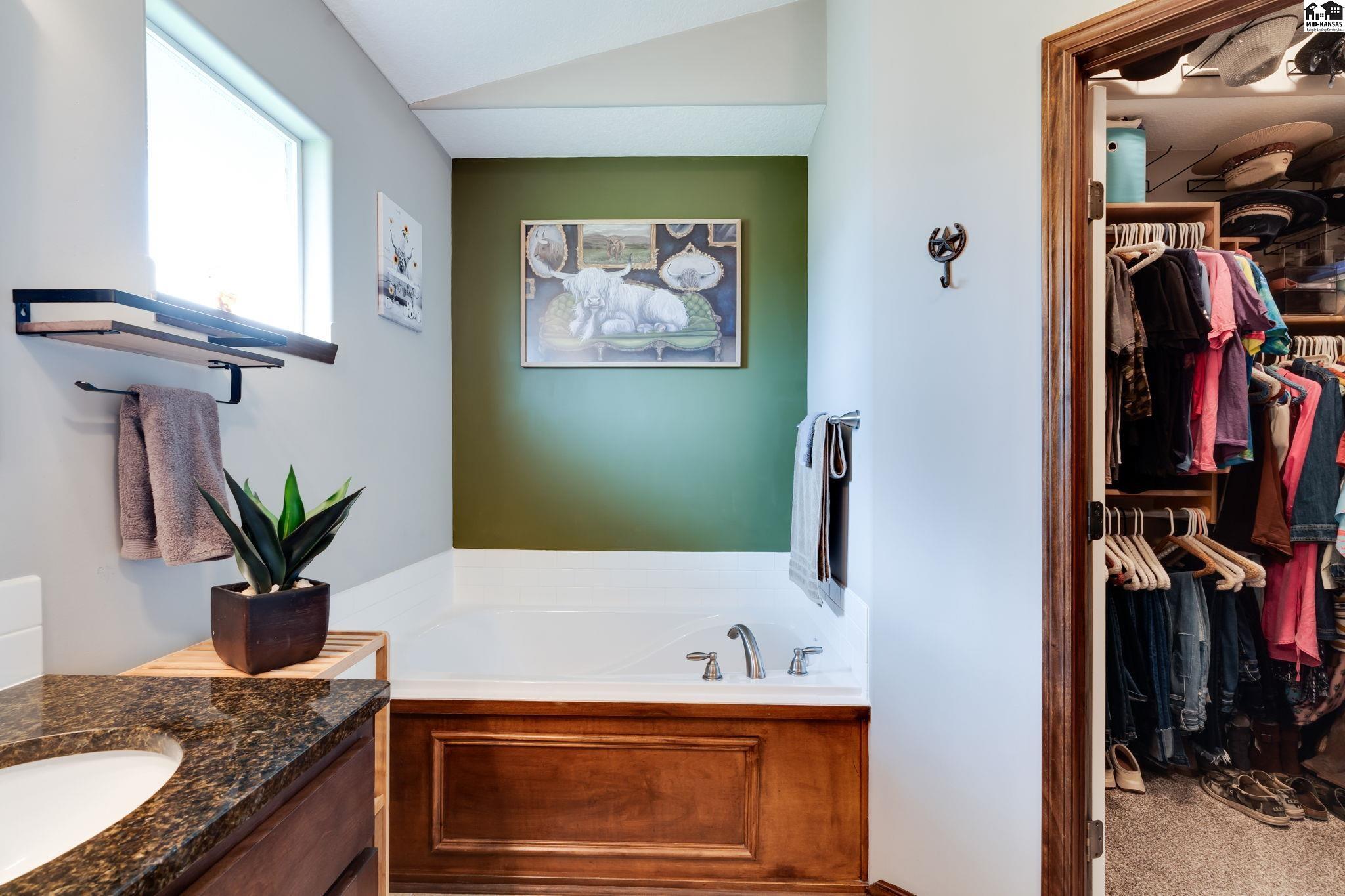 2140 Beltline Court Newton KS 67114