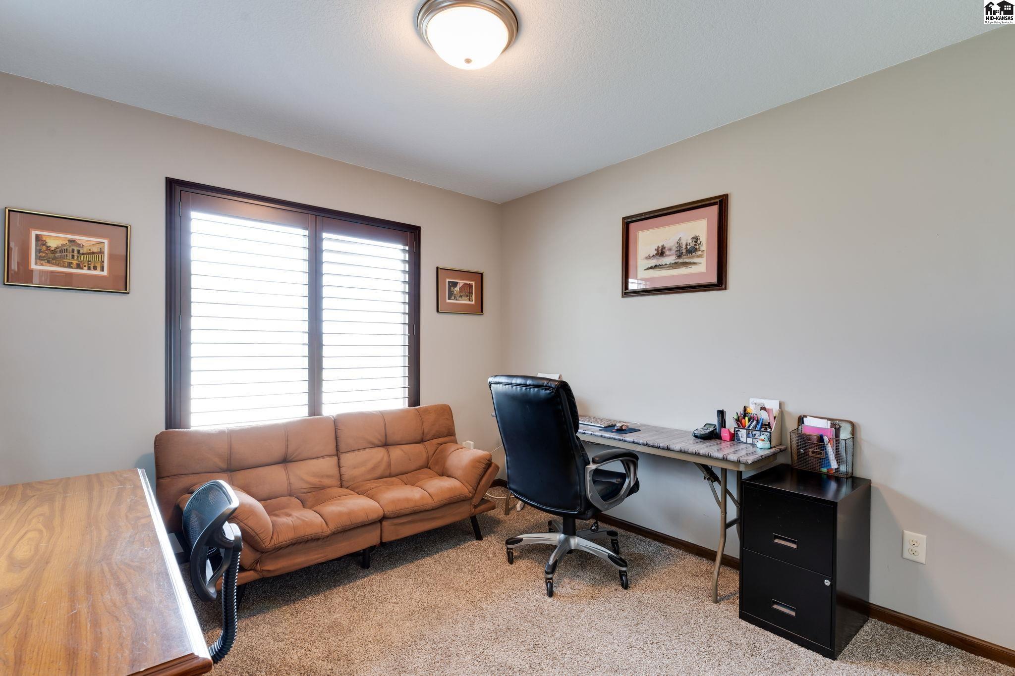 2140 Beltline Court Newton KS 67114