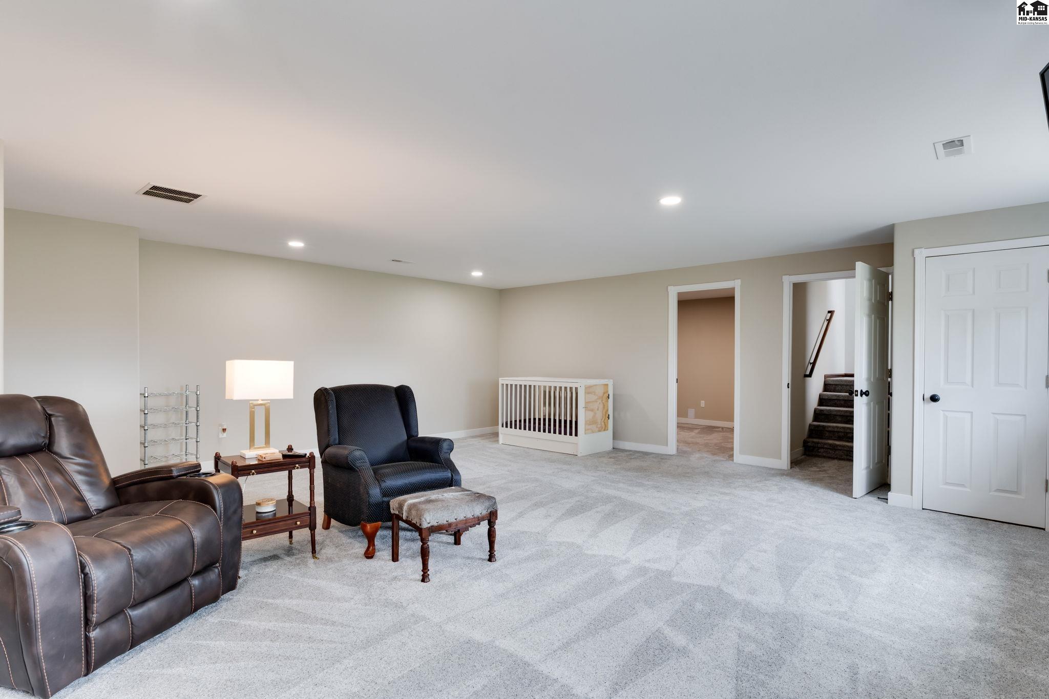 2140 Beltline Court Newton KS 67114