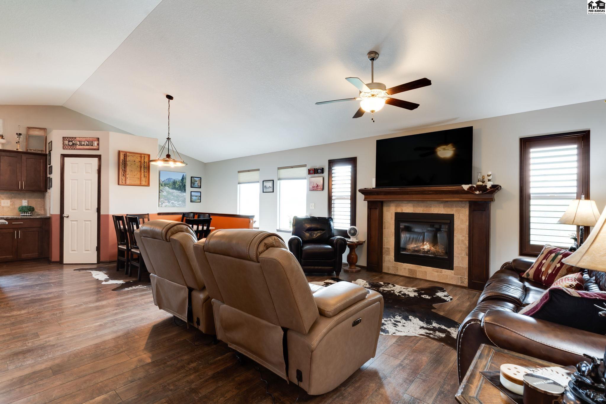 2140 Beltline Court Newton KS 67114