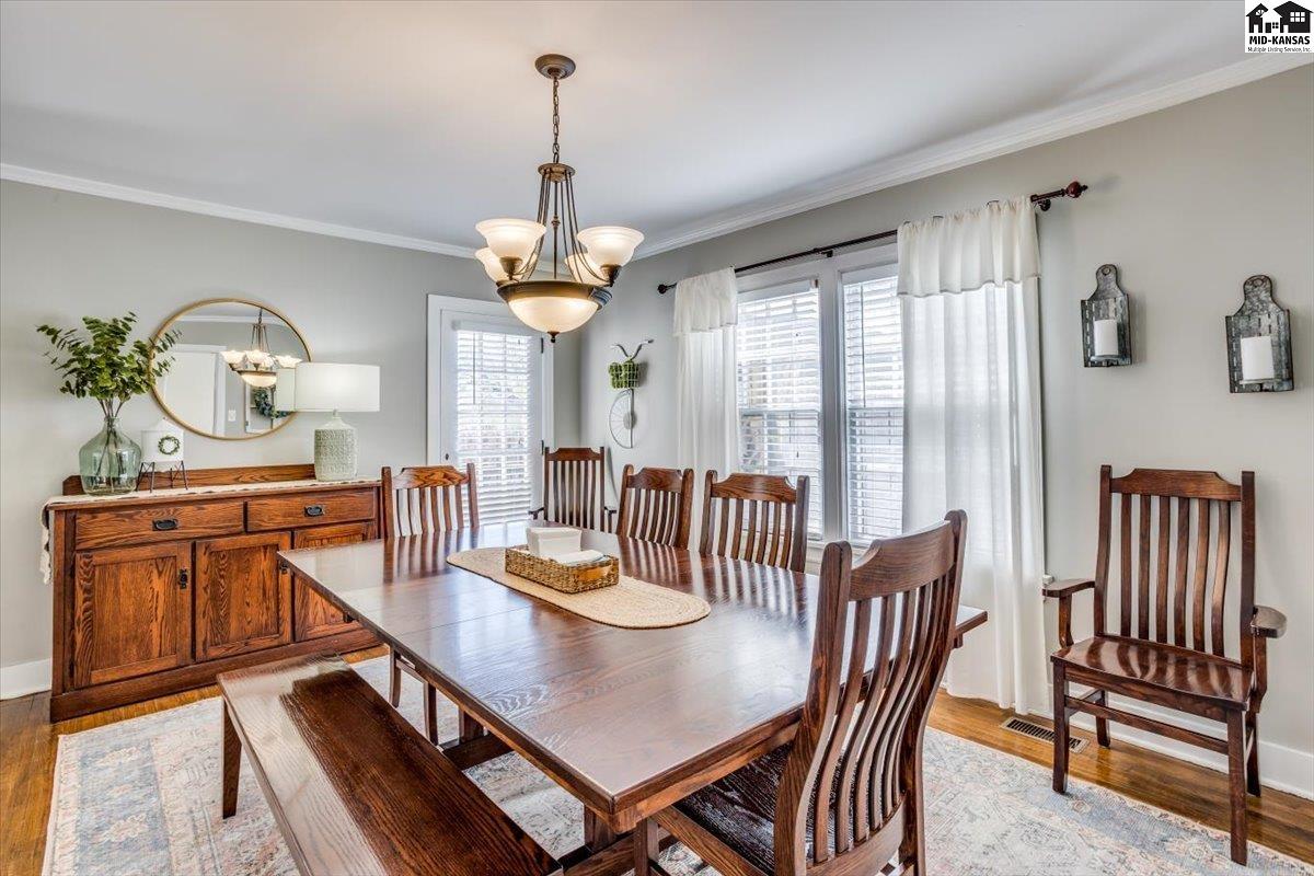 9 Crescent Boulevard Hutchinson KS 67502